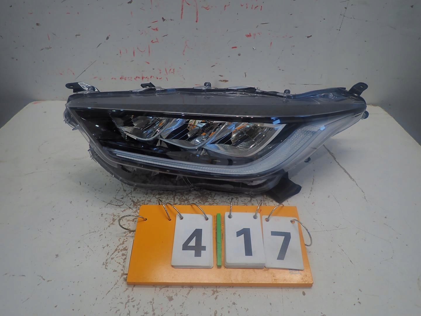 light front left TOYOTA YARIS IV V 2020- FULL LED
