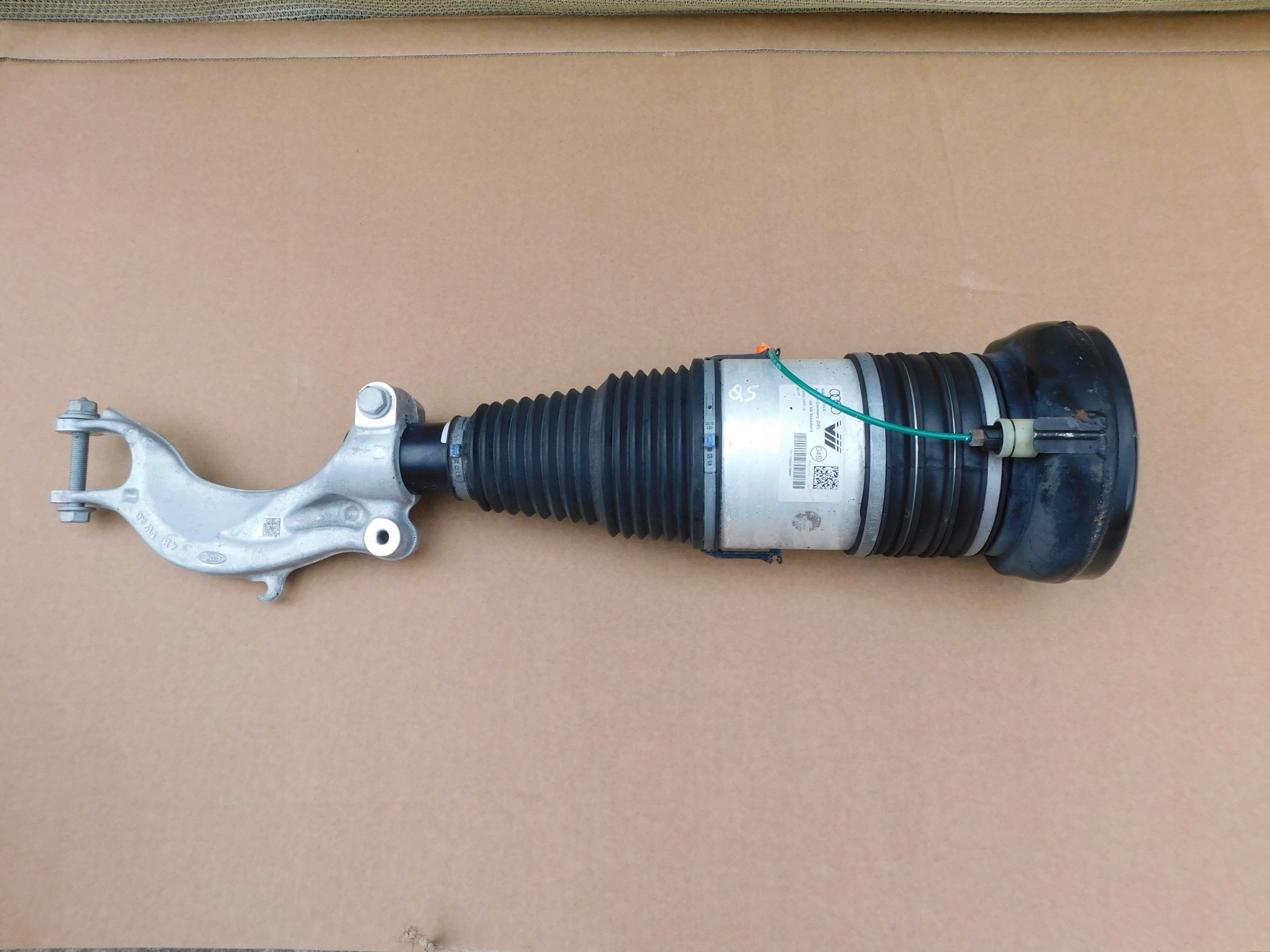 shock absorber pneumatyczny front left Audi Q5 SQ5 OEM 80A616039E
