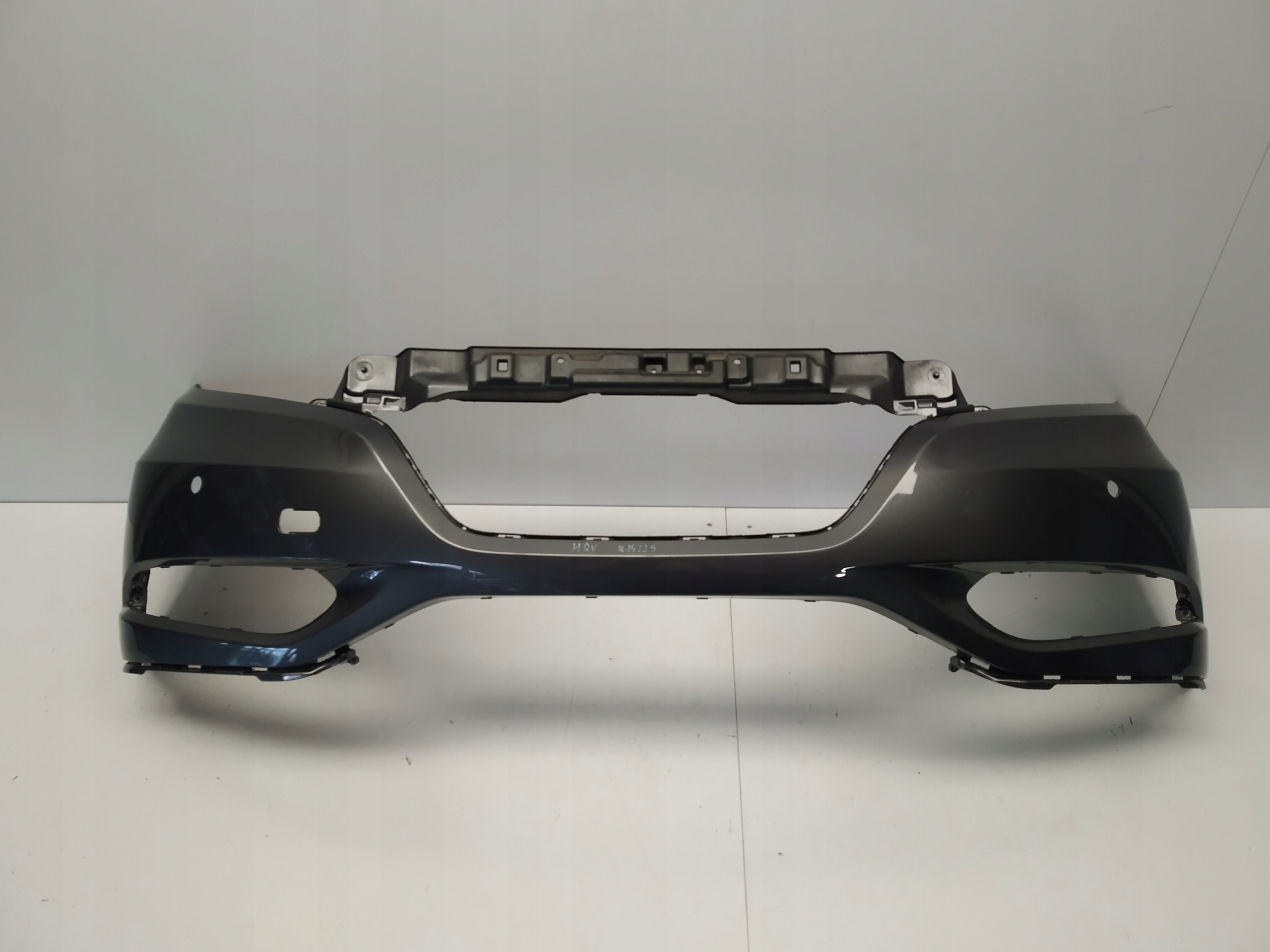 2014r + Honda HRV II bumper front below PDC 71101-T7W-A000 original