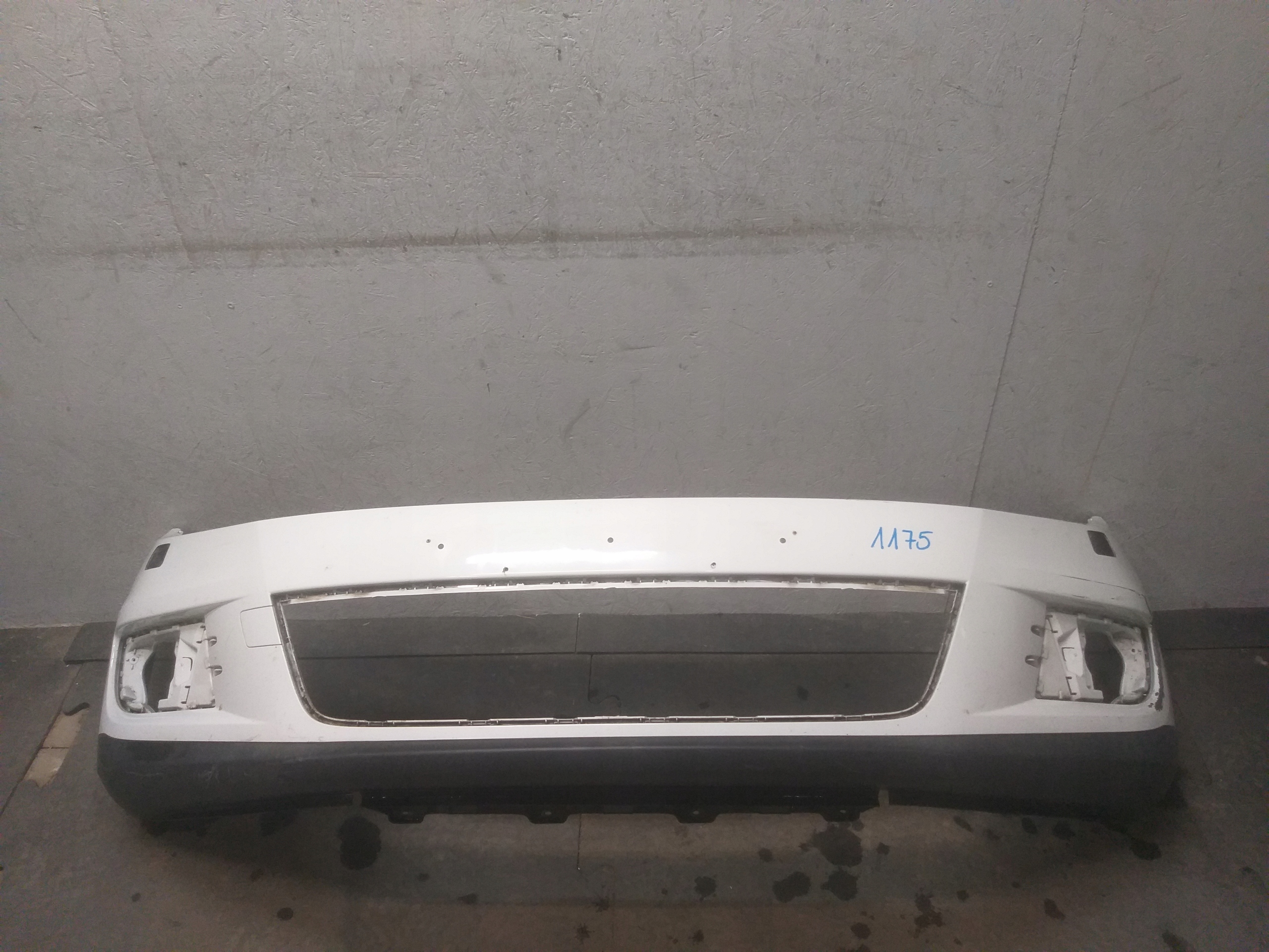 bumper front VW TIGUAN and 1 LIFT 10-14 5N0