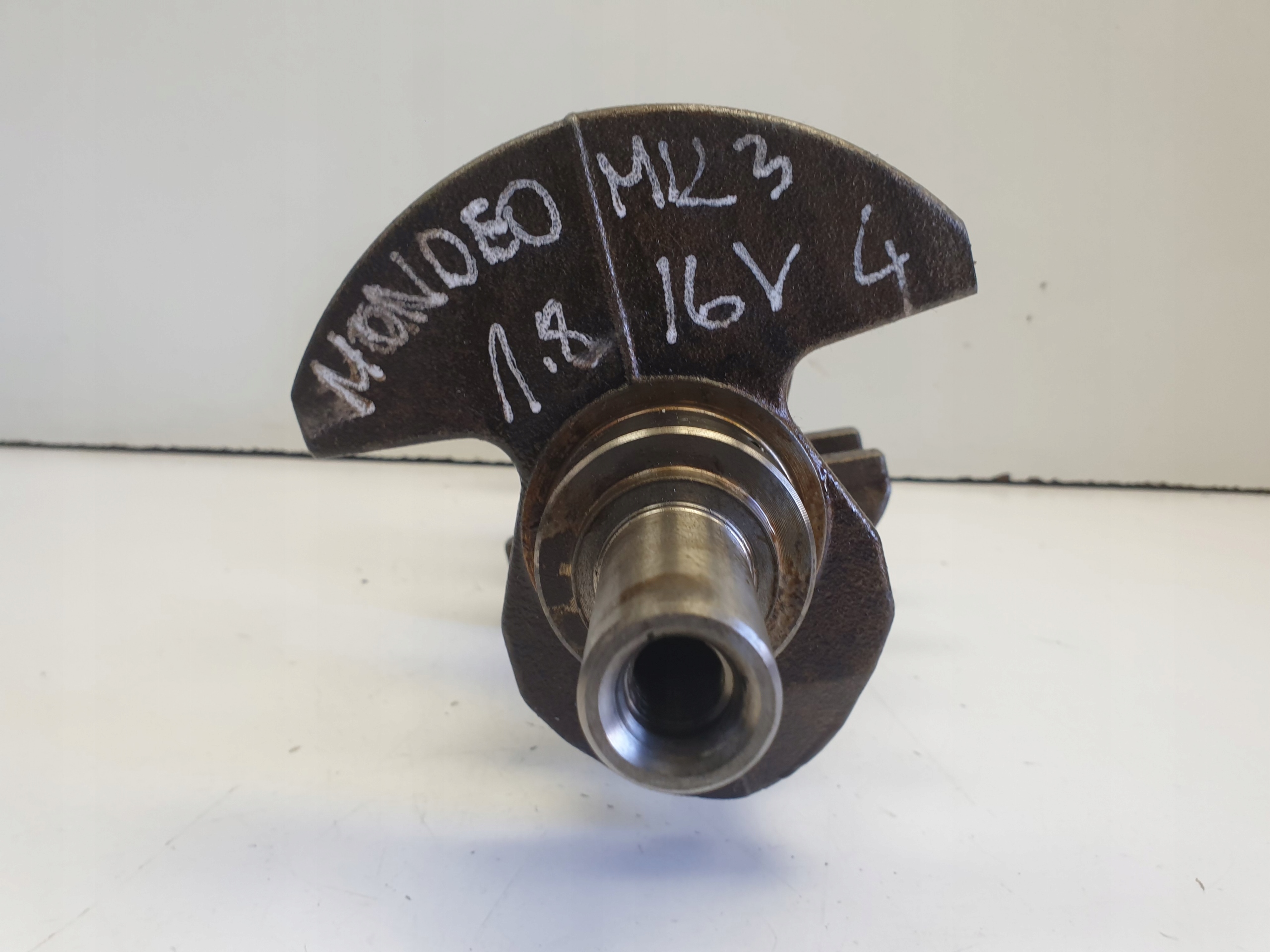 Ford Mondeo MK3 1.8 16V WAŁ KORBOWY