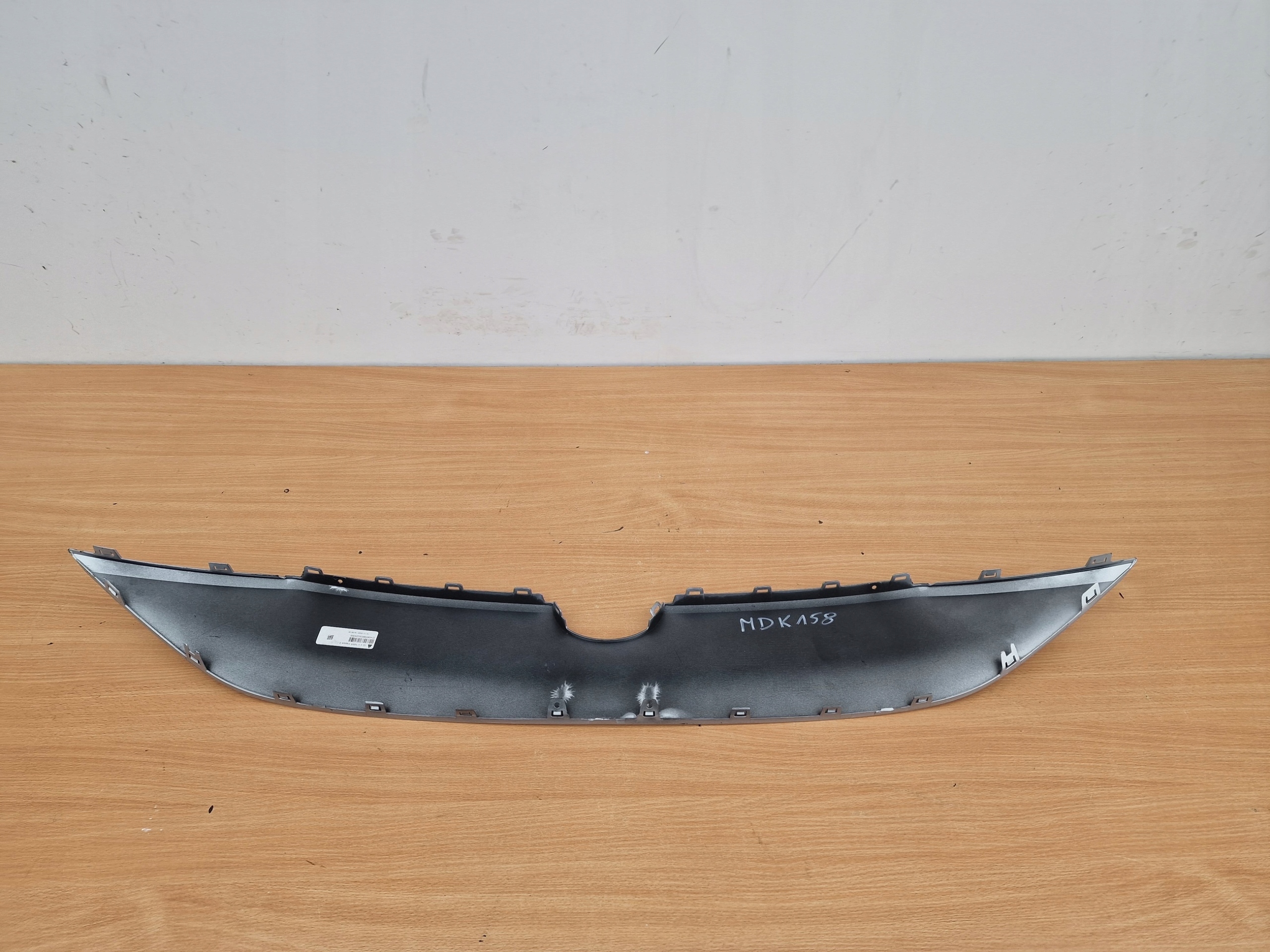 VW ID4 moulding of a bumper front cap cap 11A