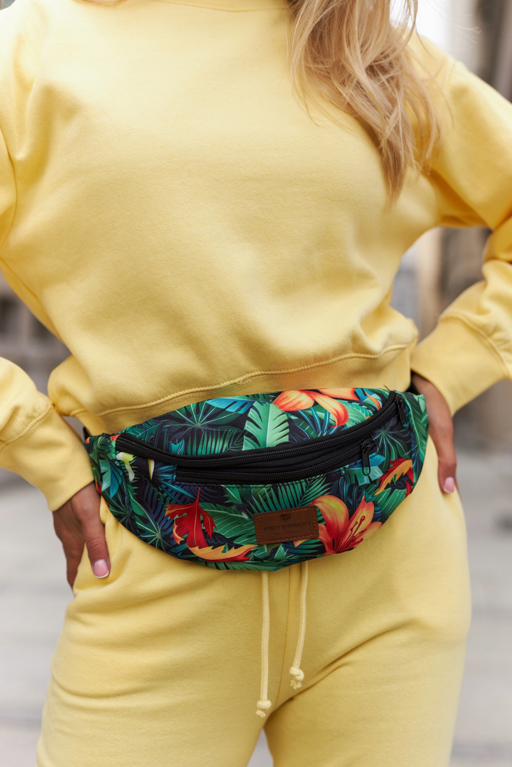 PETERSON pojemna nerka na biodra botaniczny wzór Rodzaj biodrowa