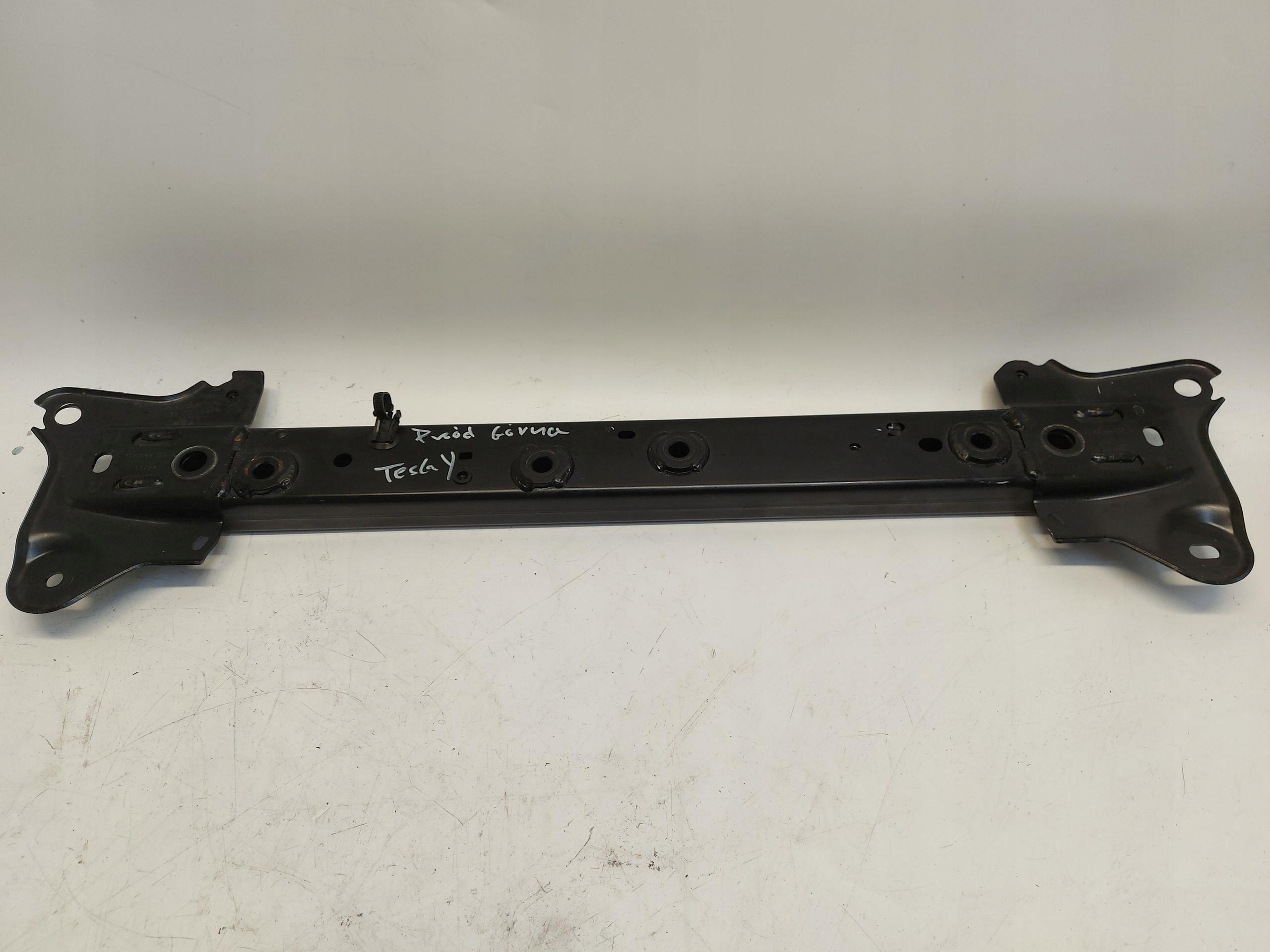 TESLA MODEL Y 2024r Console Traverse Traverse 1075044-00-G