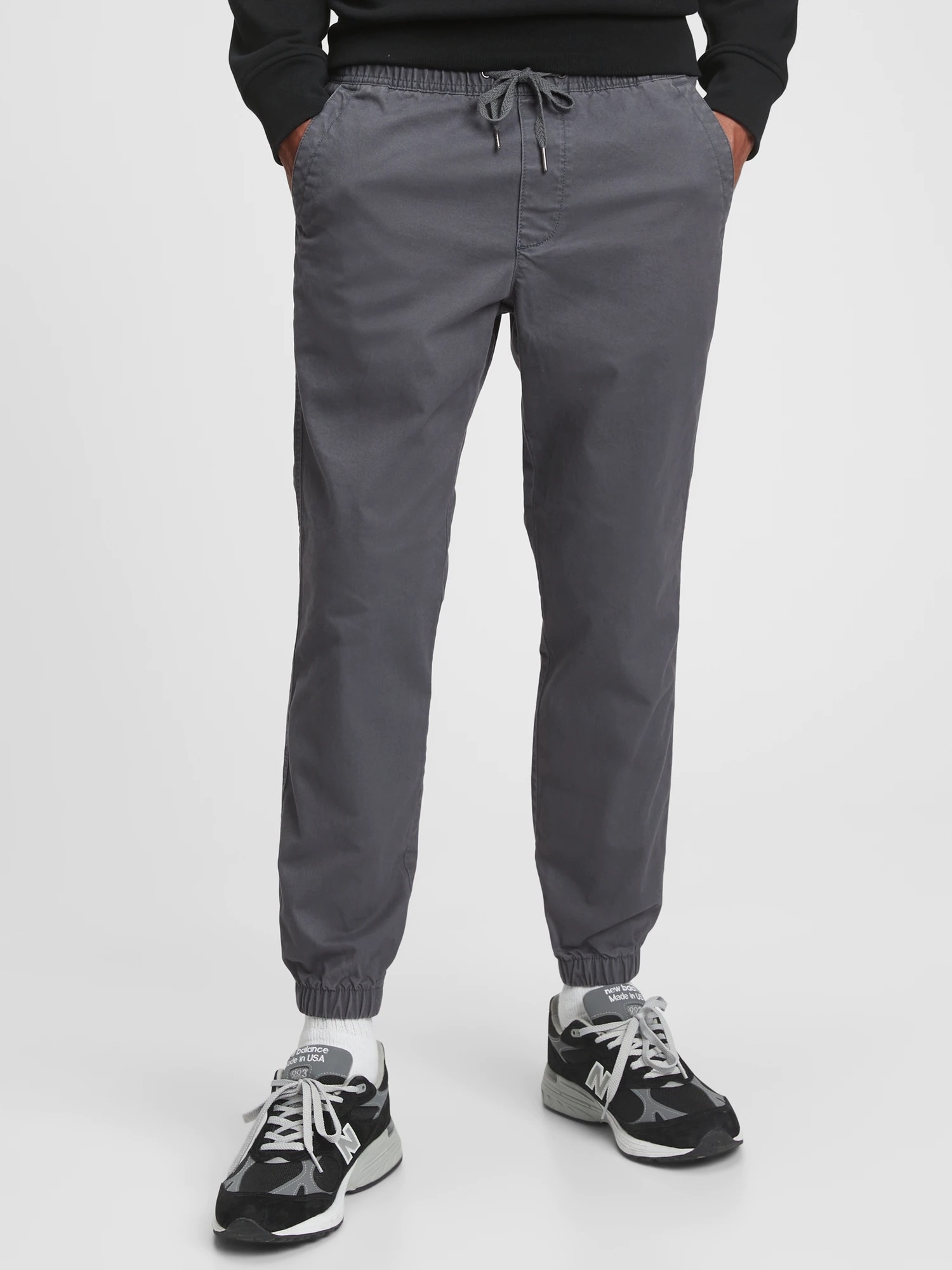 Gap Kalhoty essential joggers GapFlex šedá