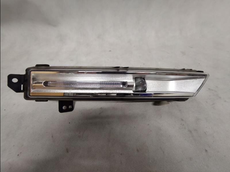 HK83-15200-AD - ПРОТИВОТУМАННАЯ ФАРА LAND ROVER VELAR F-PACE HK83