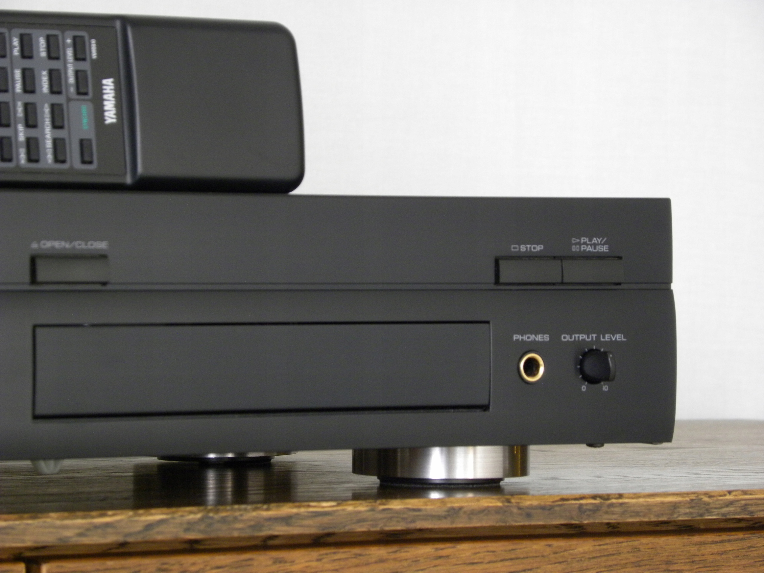 YAMAHA CDX-880 - audiofilski odtwarzacz CD/CD-R, zadbany Rodzaj jednopłytowy