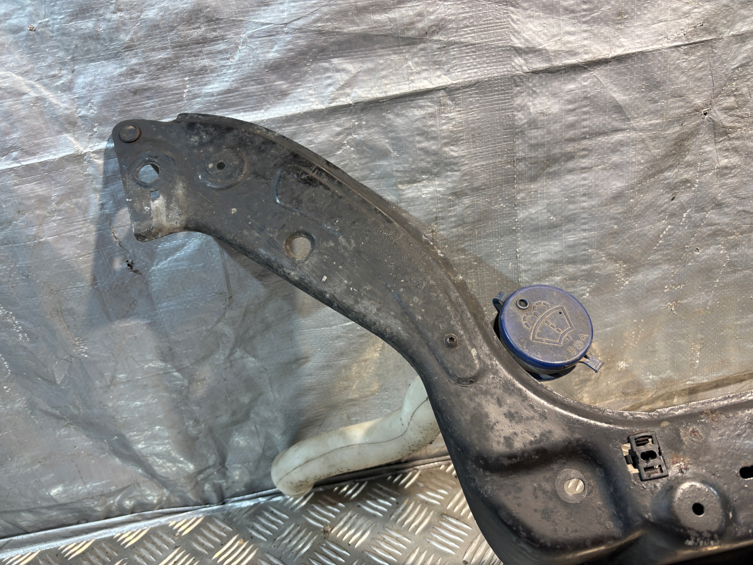 support panel for radiators upper Peugeot Partner and 1 lift
