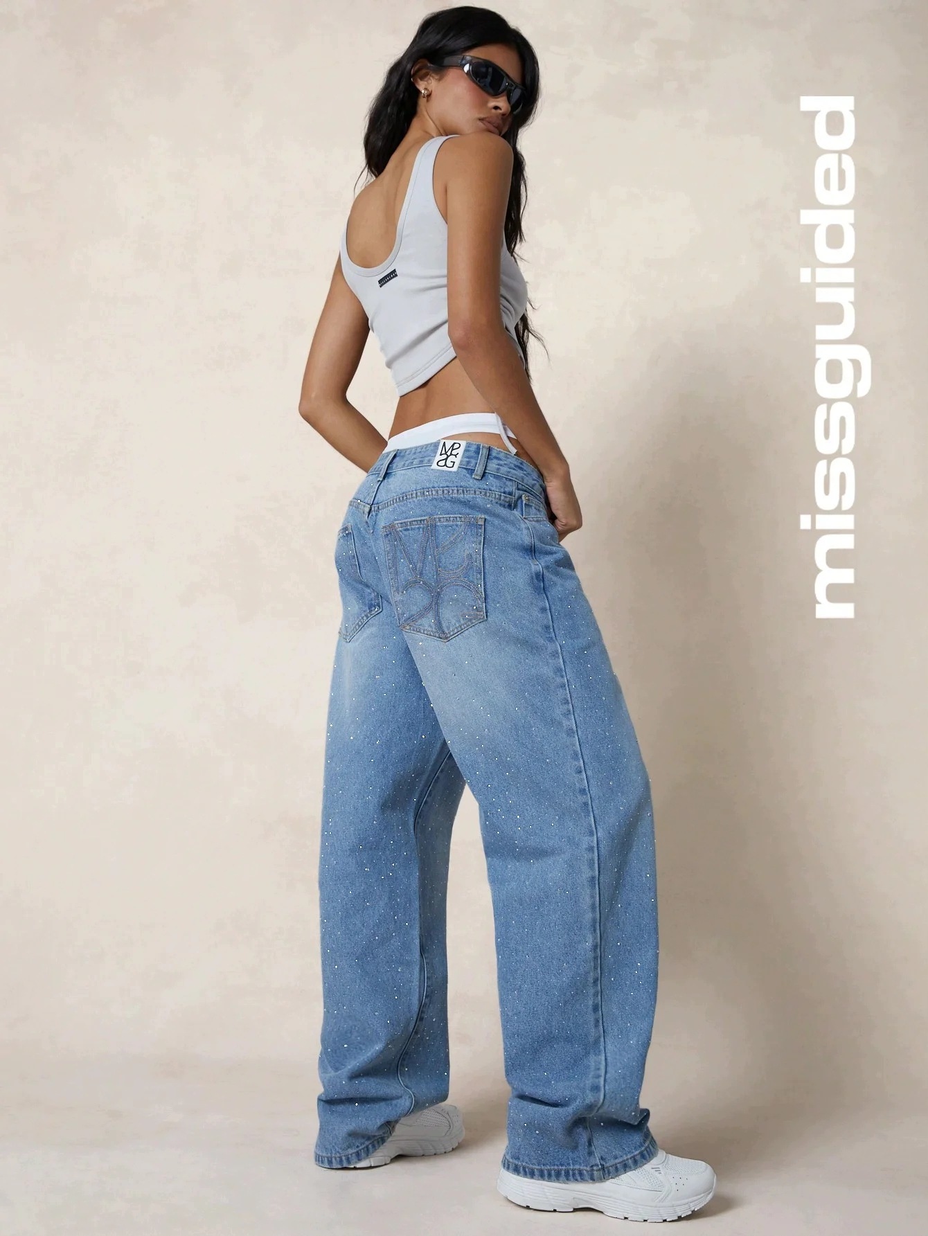 Dámské Modré Volné Džíny Nízkého Střihu S Kamínky Missguided 26