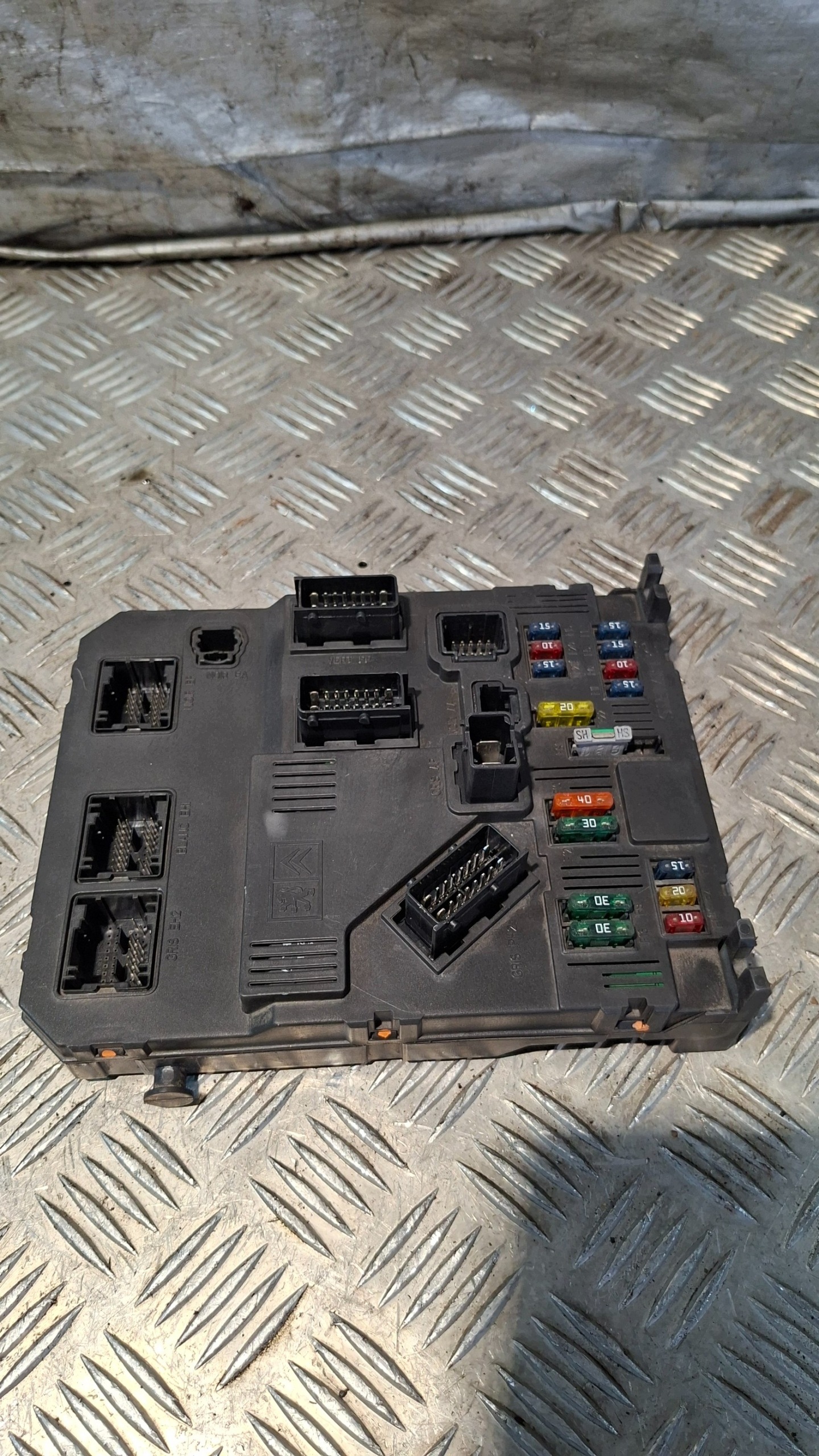 Module fusibles PEUGEOT PARTNER et 1.9D