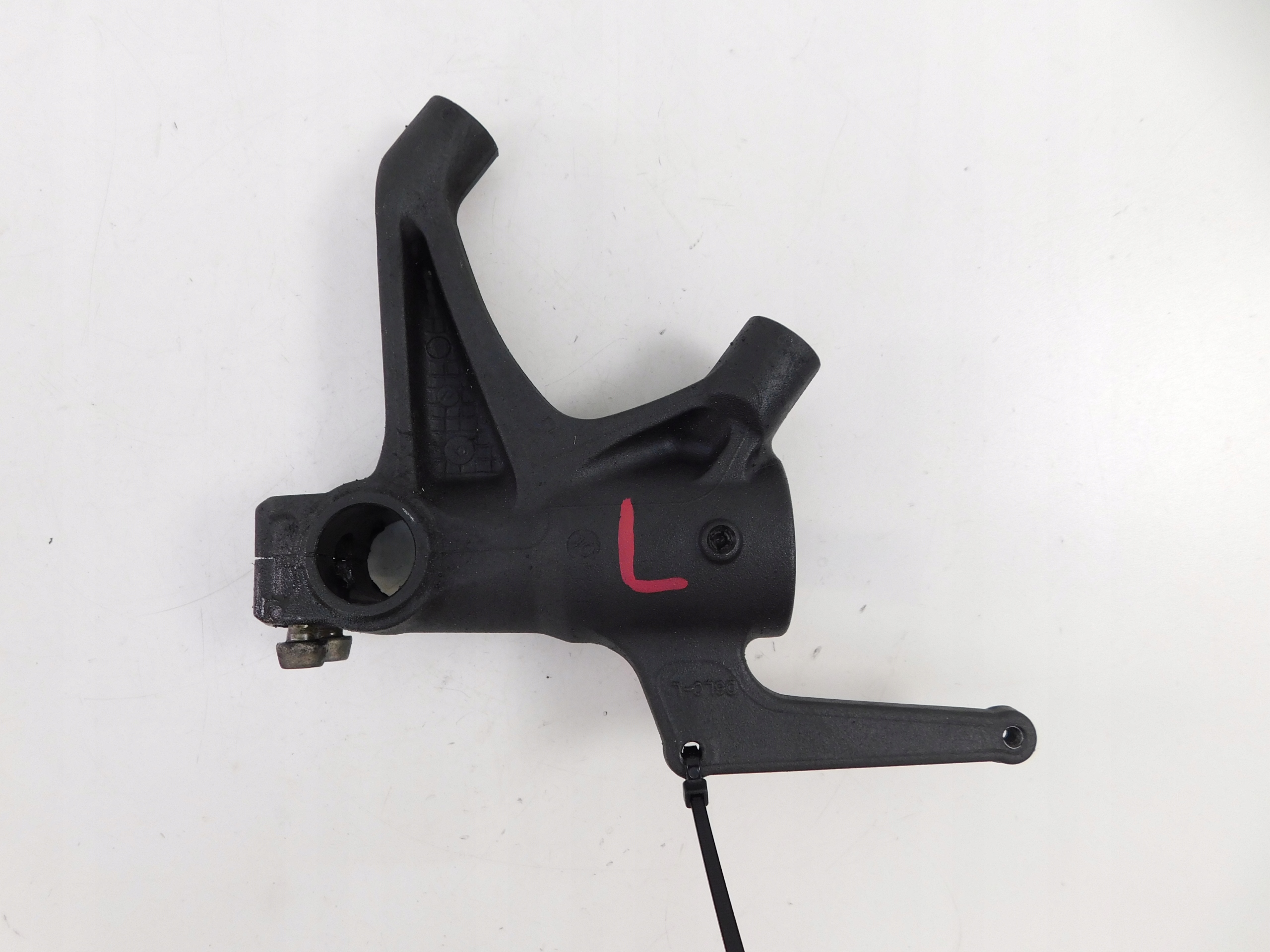 TRIUMPH STREET TRIPLE 675 07-12 ГОЛЕНЬ LAGA ЛЕВАЯ