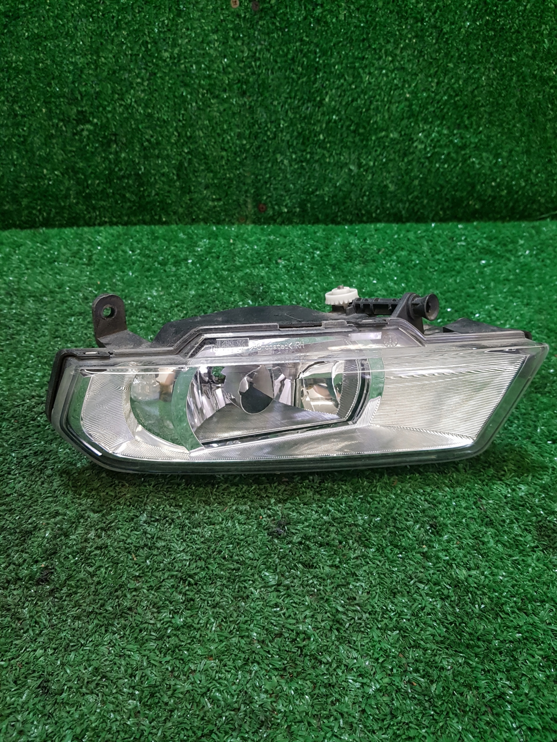 Nebelscheinwerfer rechts SKODA YETI 5L0941700