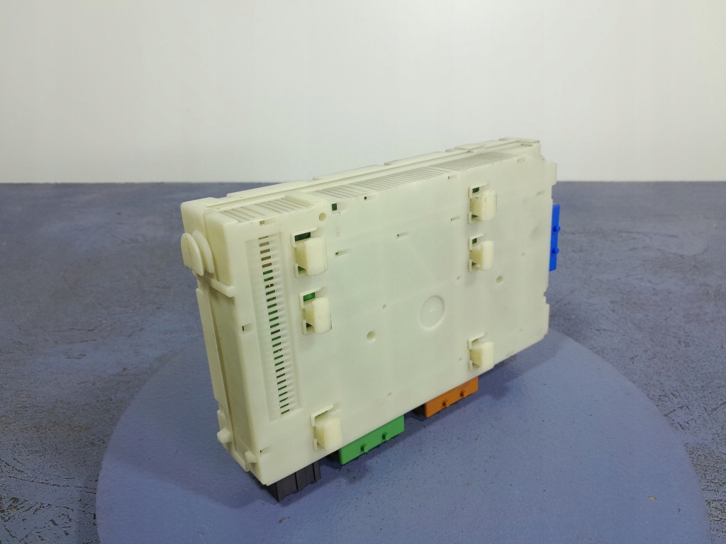 volvo S80 II 2.4d 185 ЛС блок предохранителей модуль 6G9T-14C256-GF