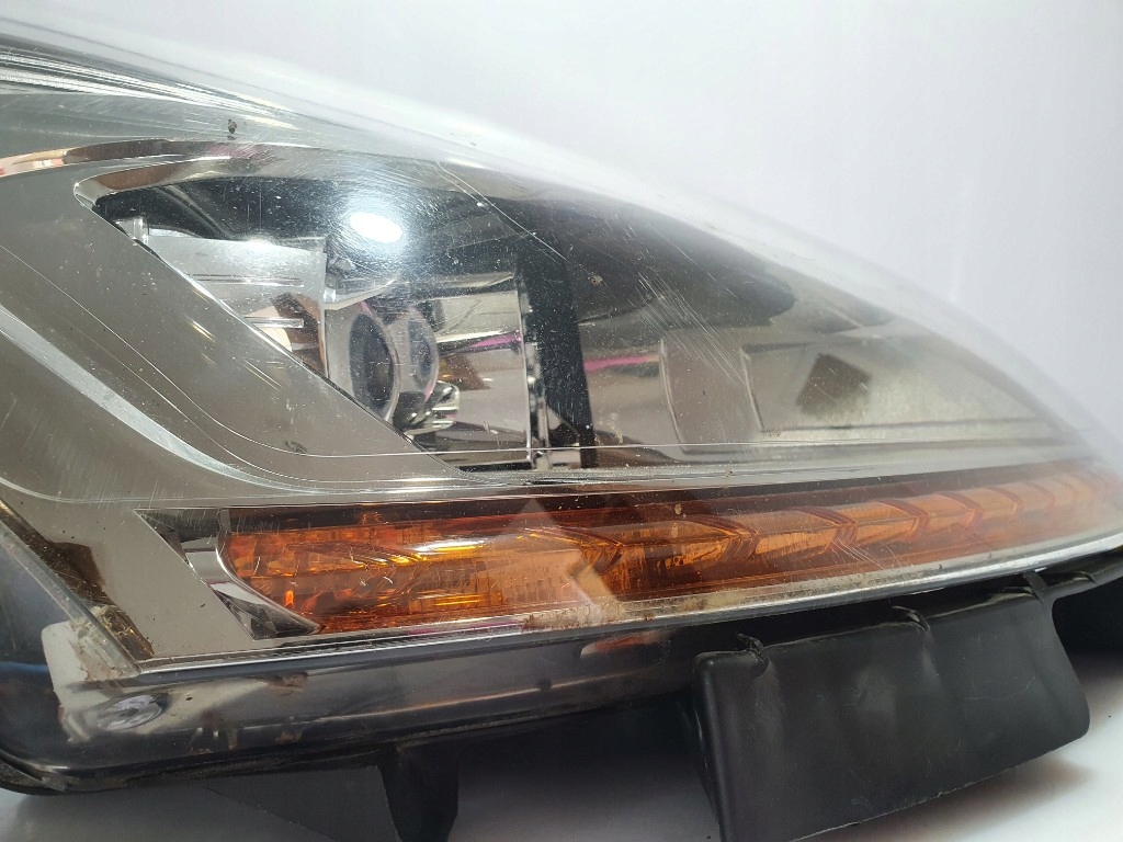 CITROEN C4 PICASSO PRZED LIFT LAMPA REFLEKTOR PRAWY PRZÓD XENON EUROPA Rodzaj lampy dedykowana