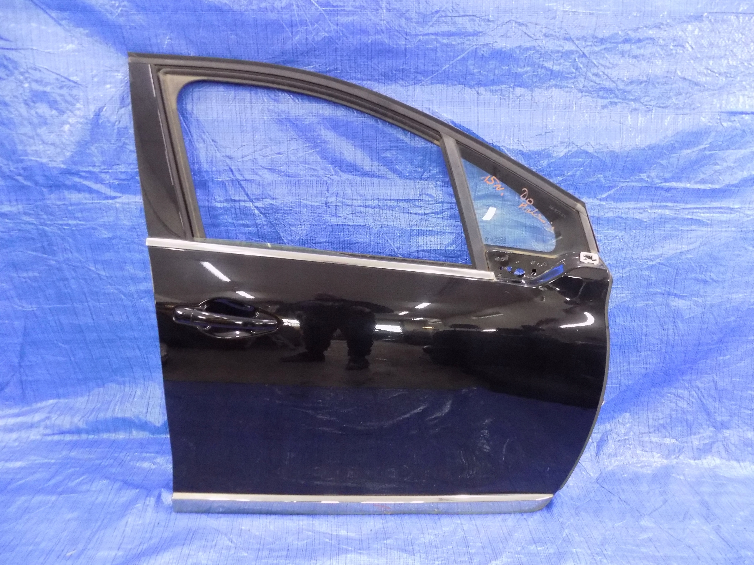 DRZWI PRAWY PRZÓD PRZEDNIE CHROM PEUGEOT 2008 15R