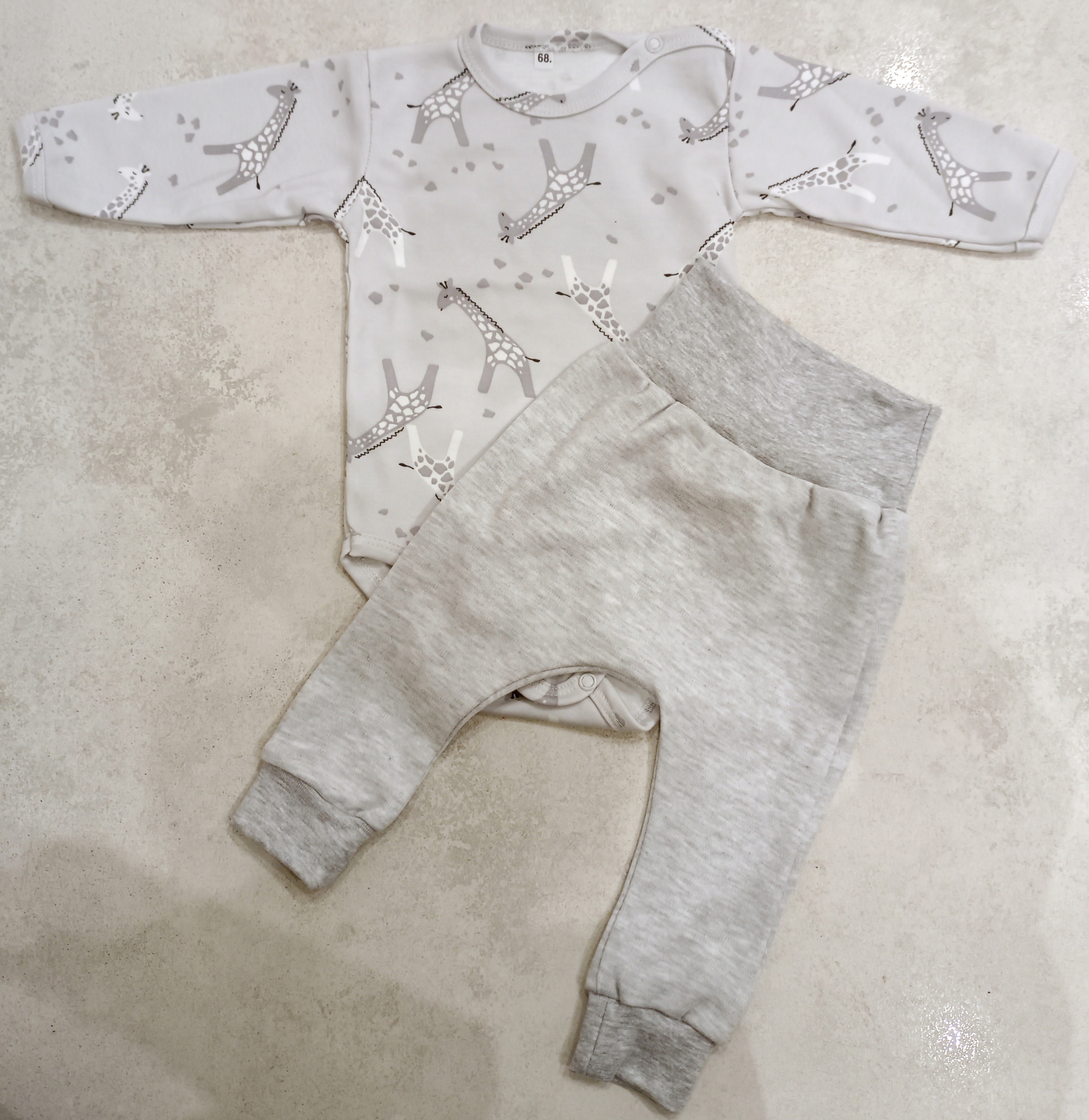 ZESTAW KOMPLET body + półśpiochy bez stópek r. 56 Kolor wielokolorowy