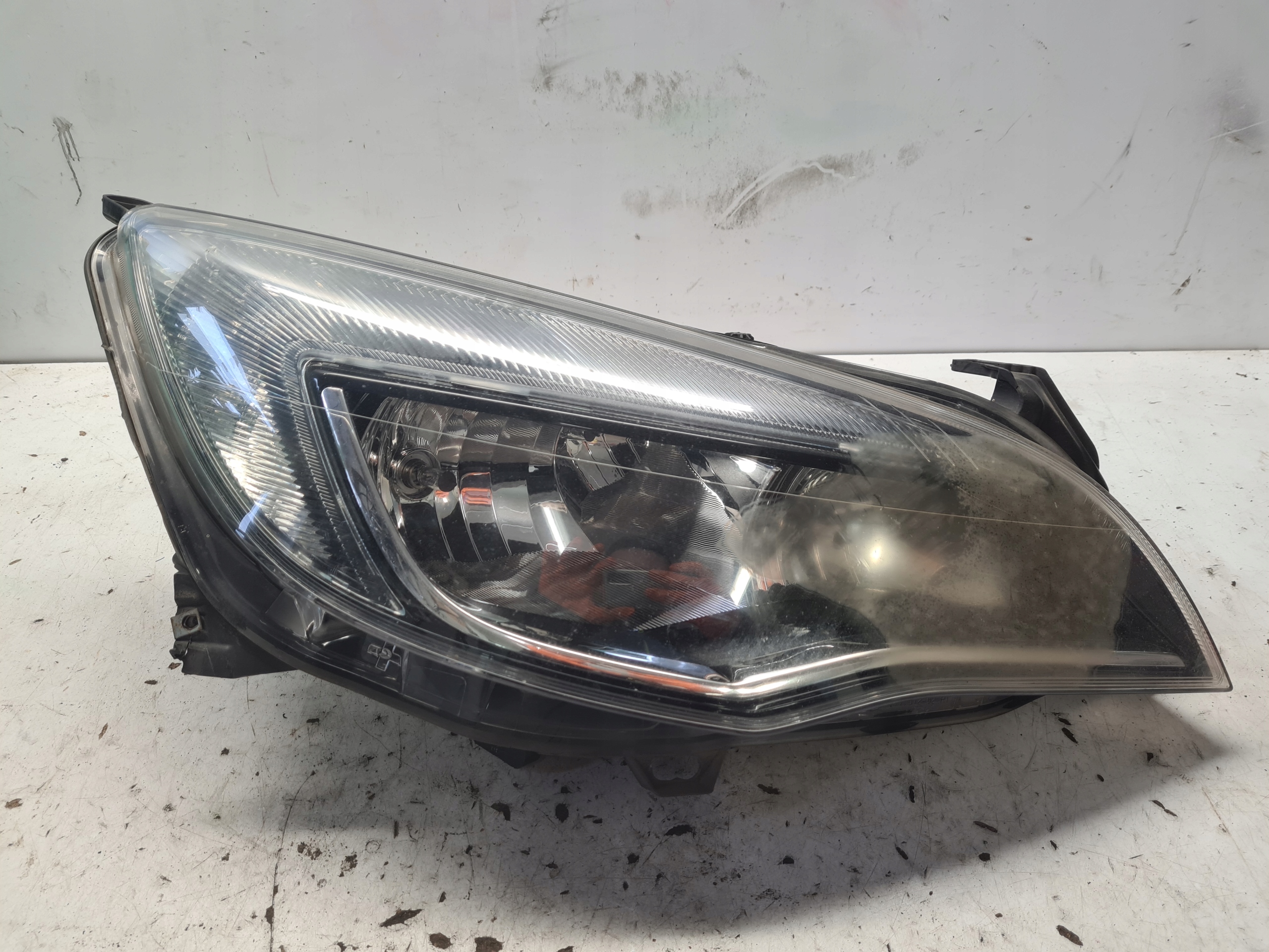 OPEL ASTRA J LIFT REFLEKTOR light right front right CIEMNA ANGLIK UK