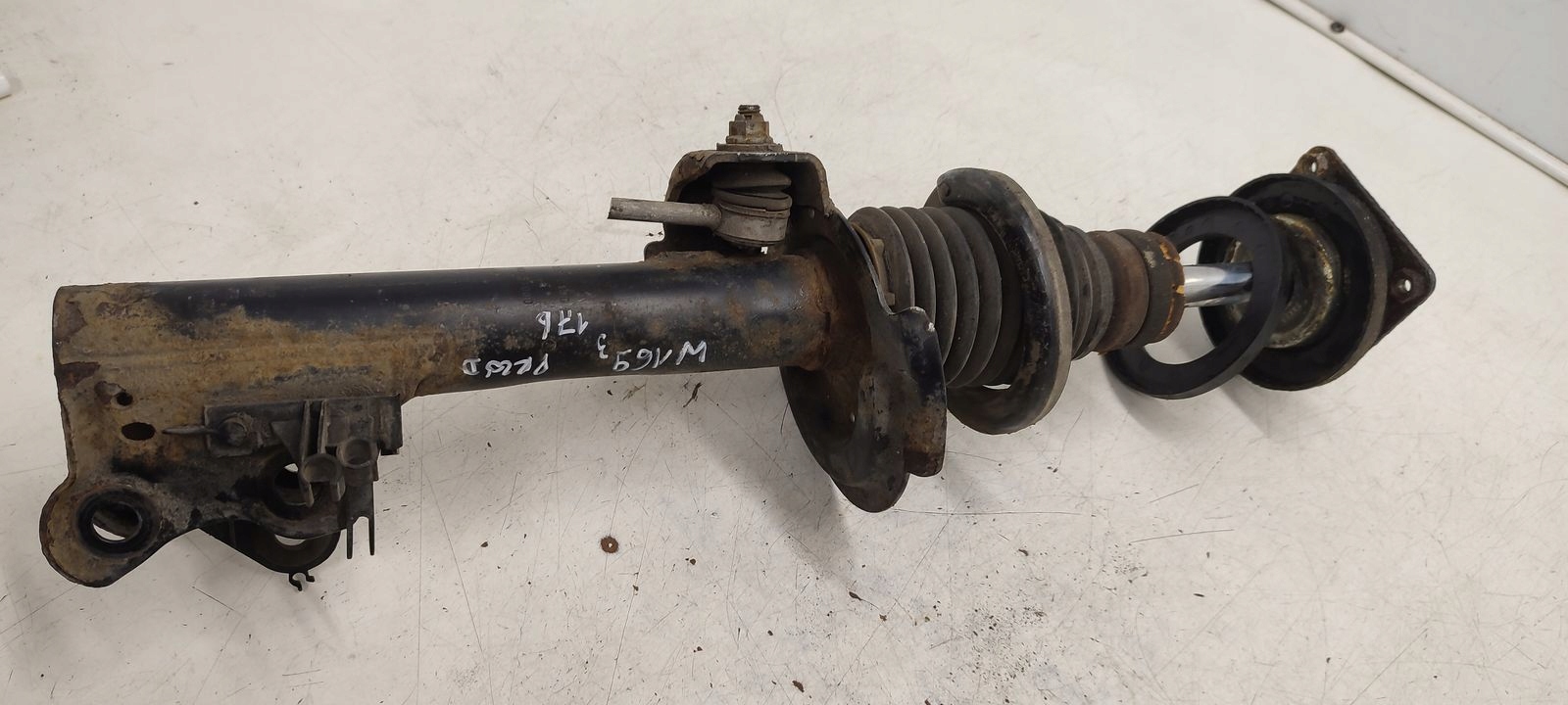 shock absorber front front Mercedes W169 1,7