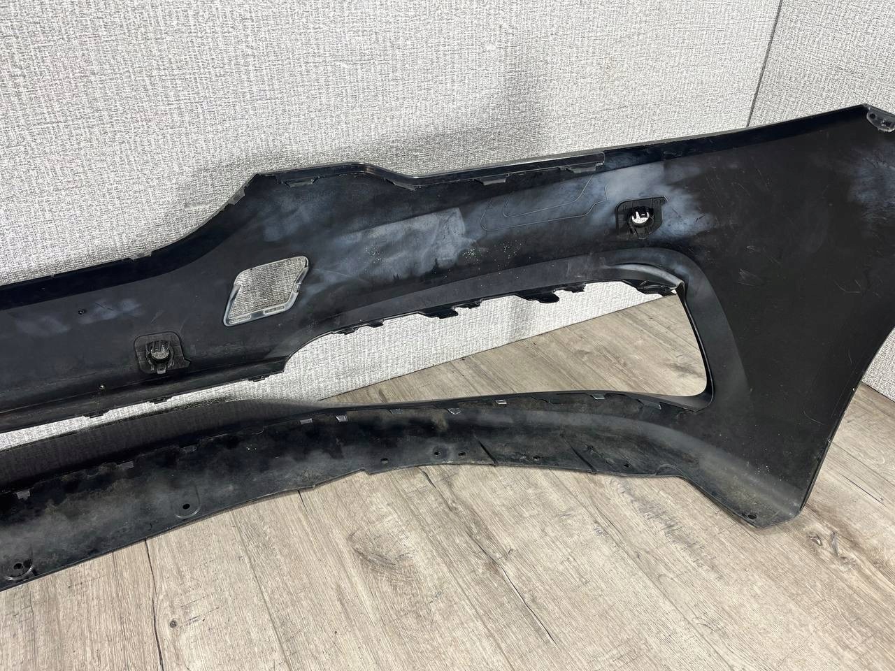 BMW 5 G30 G31 2017-2020 nárazník predok 7385336