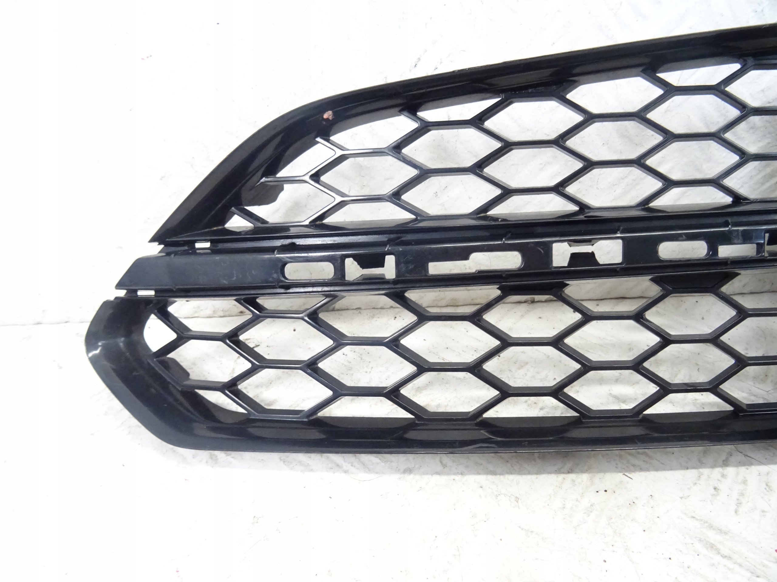 grid of a bumper front front left AUDI A8 D4 LIFT 4H0807679AB