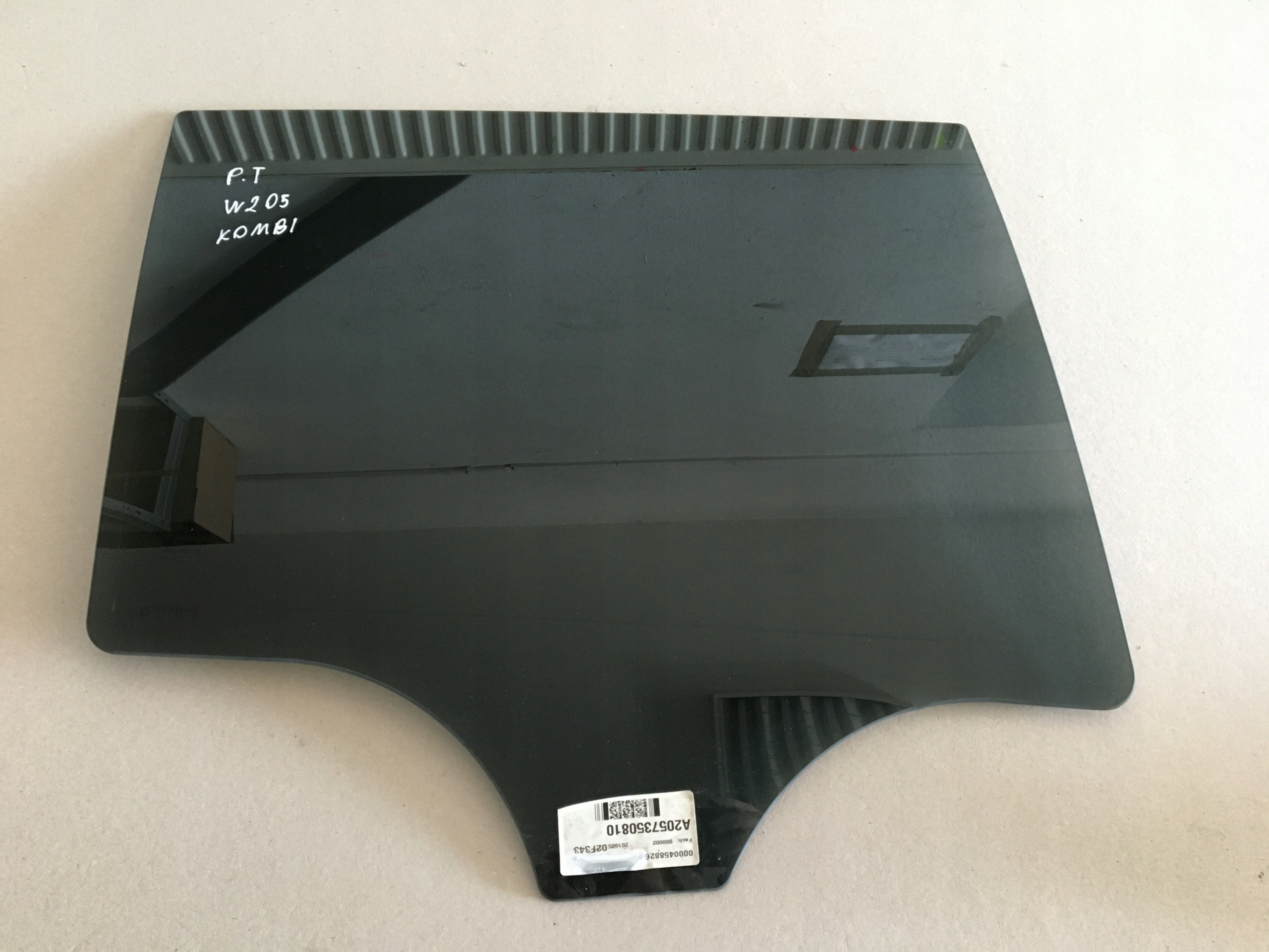 A2057350810 - W205 Універсал скло двері праве заднє праве 2016 рік