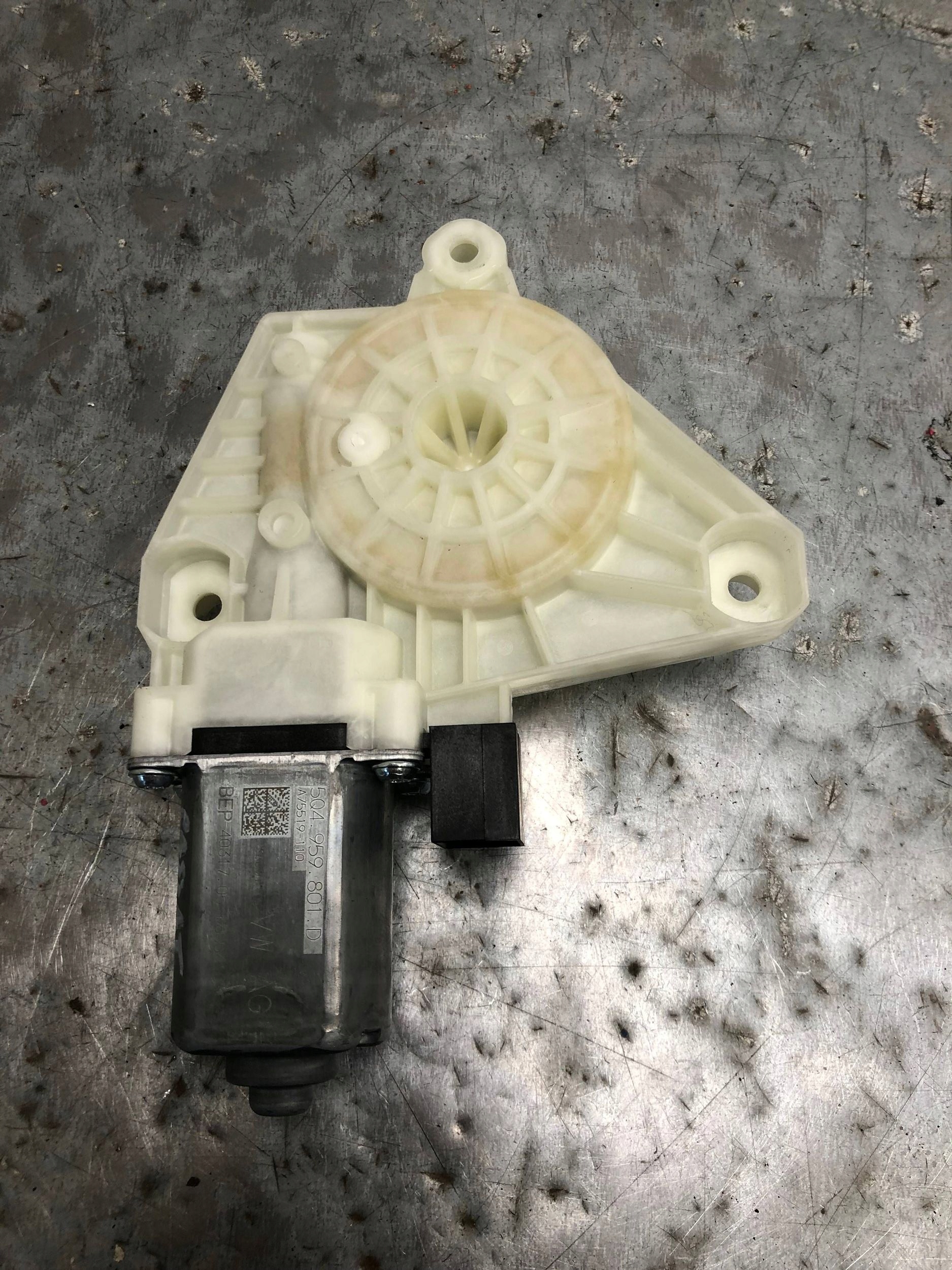mini motor right rear part VW PASSAT B8 KOMBI 5Q4959801D