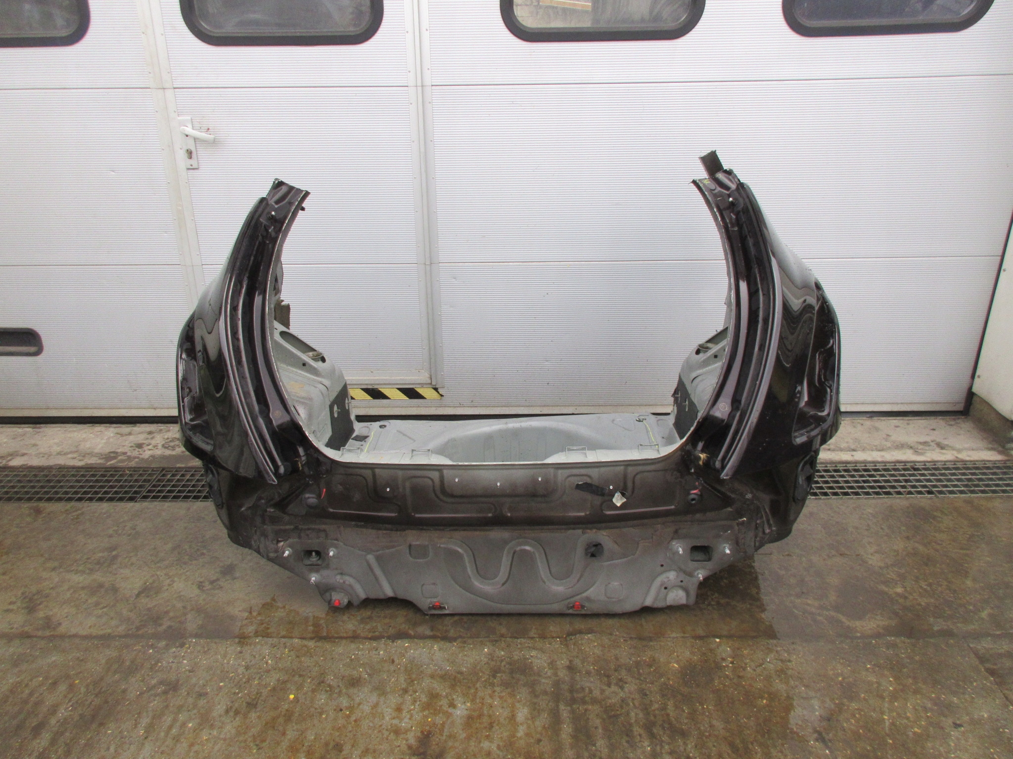 LANCIA DELTA 3 III PAS TYŁ TYLNY PODŁOGA ĆWIARTKA