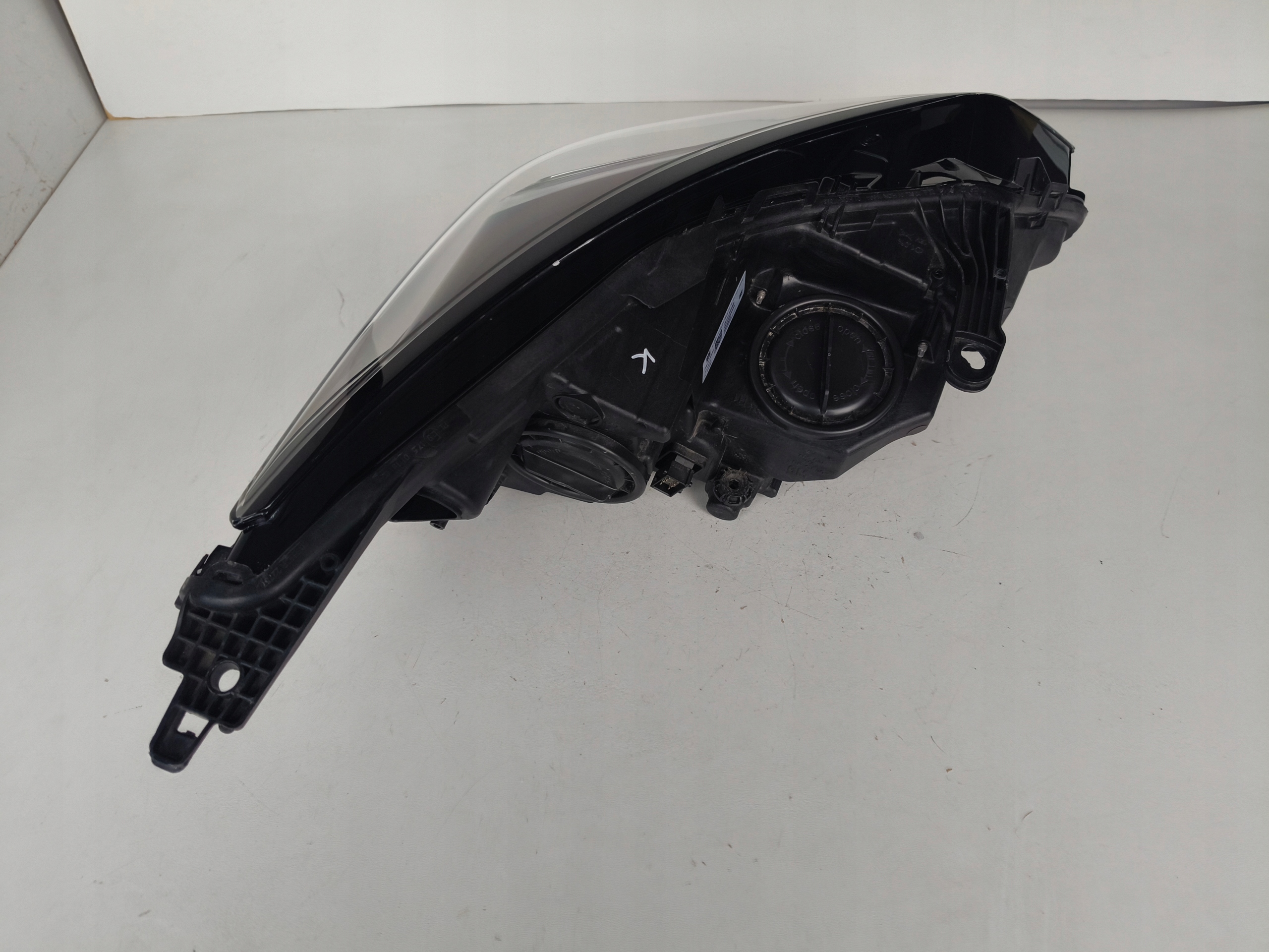 light left REFLEKTOR OPEL ASTRA V K 19- LIFT LED