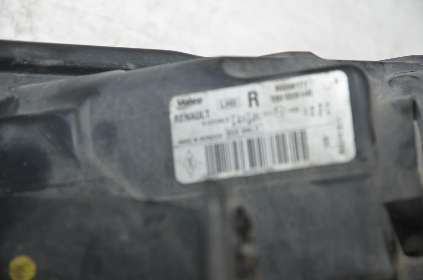 light right front damaged Dacia LODGY