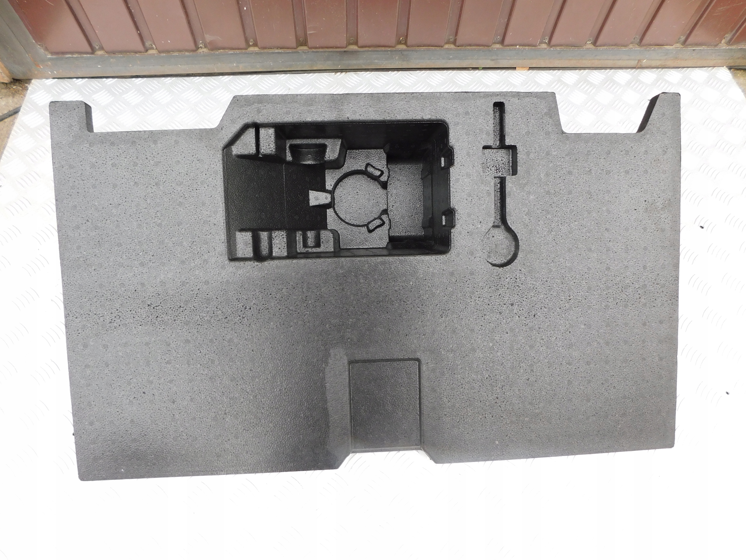 Alfa Romeo Giulia Quadrifoglio QV pianki wypełnienia bagażnika komplet Numer katalogowy części 50556973 50555067