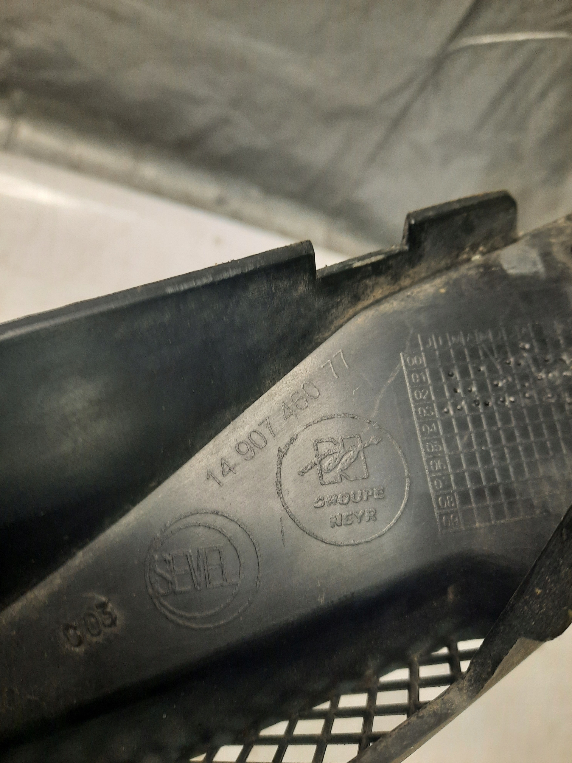 Peugeot OE 1490746077 torpedo upper