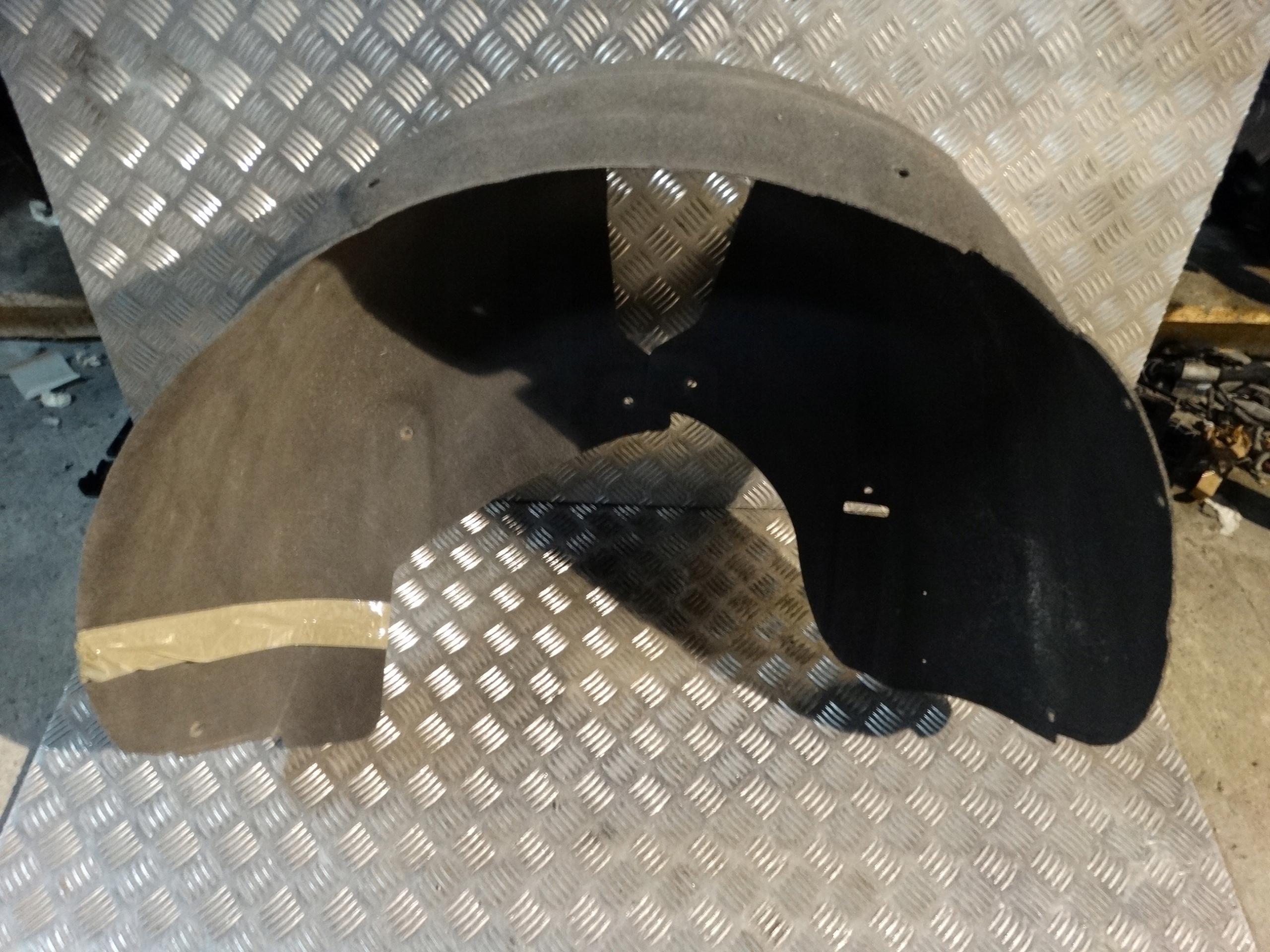 IDEALNE mudguard rear. left BENTLEY GT 1
