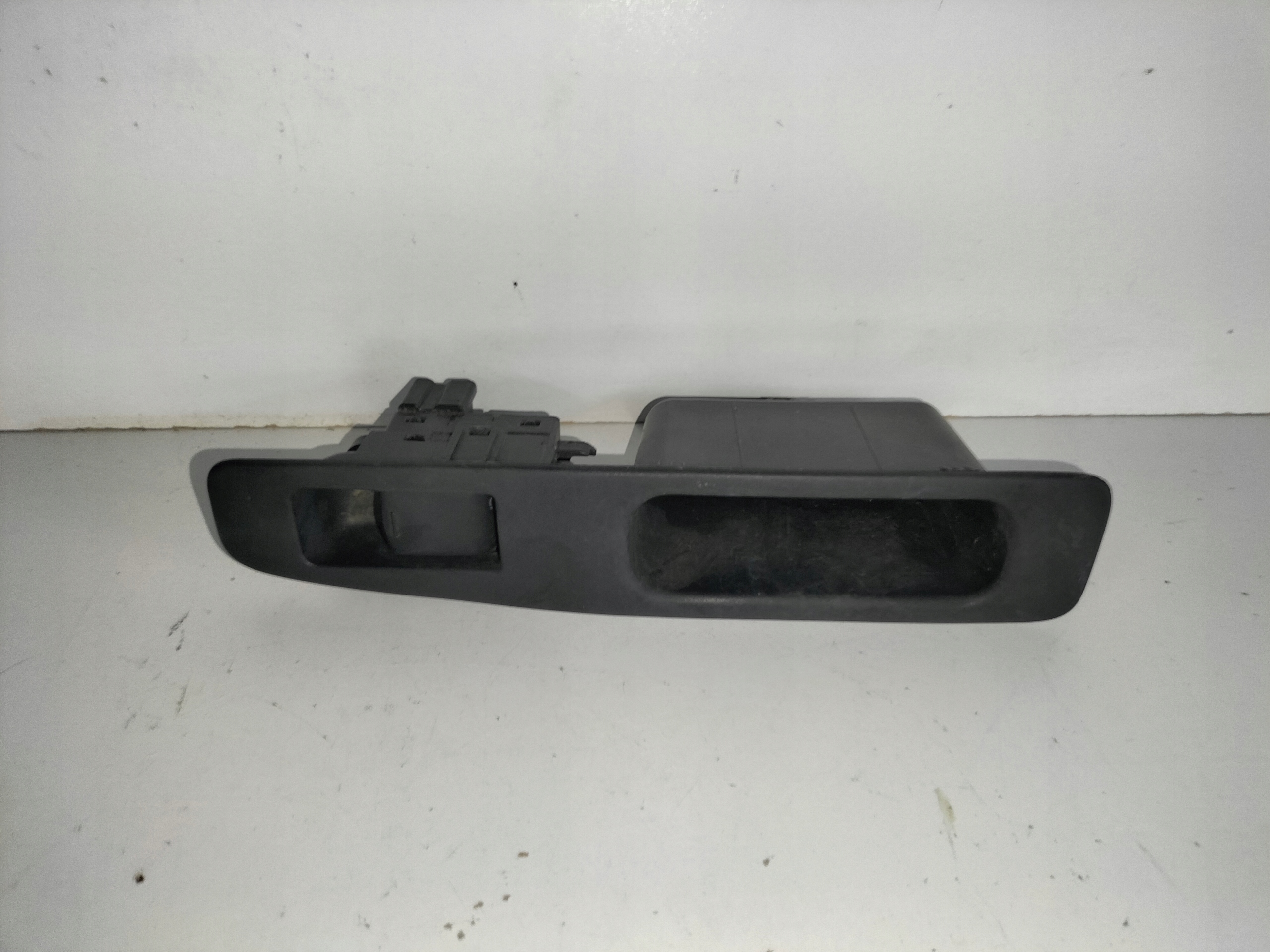 button windows rear part right NISSAN QASHQAI and 07-14