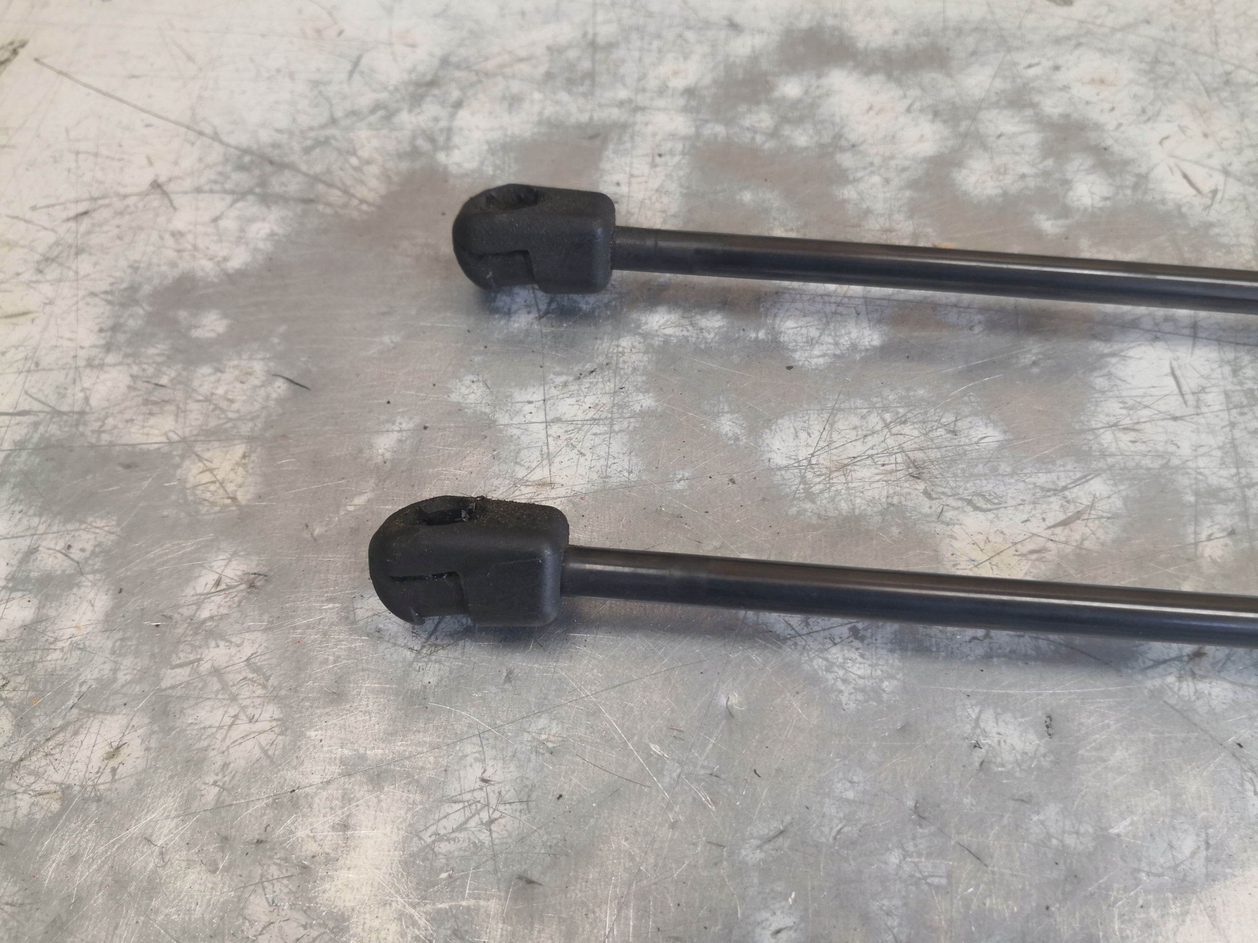 SILOWNIKI bonnet boot left right AUDI Q5