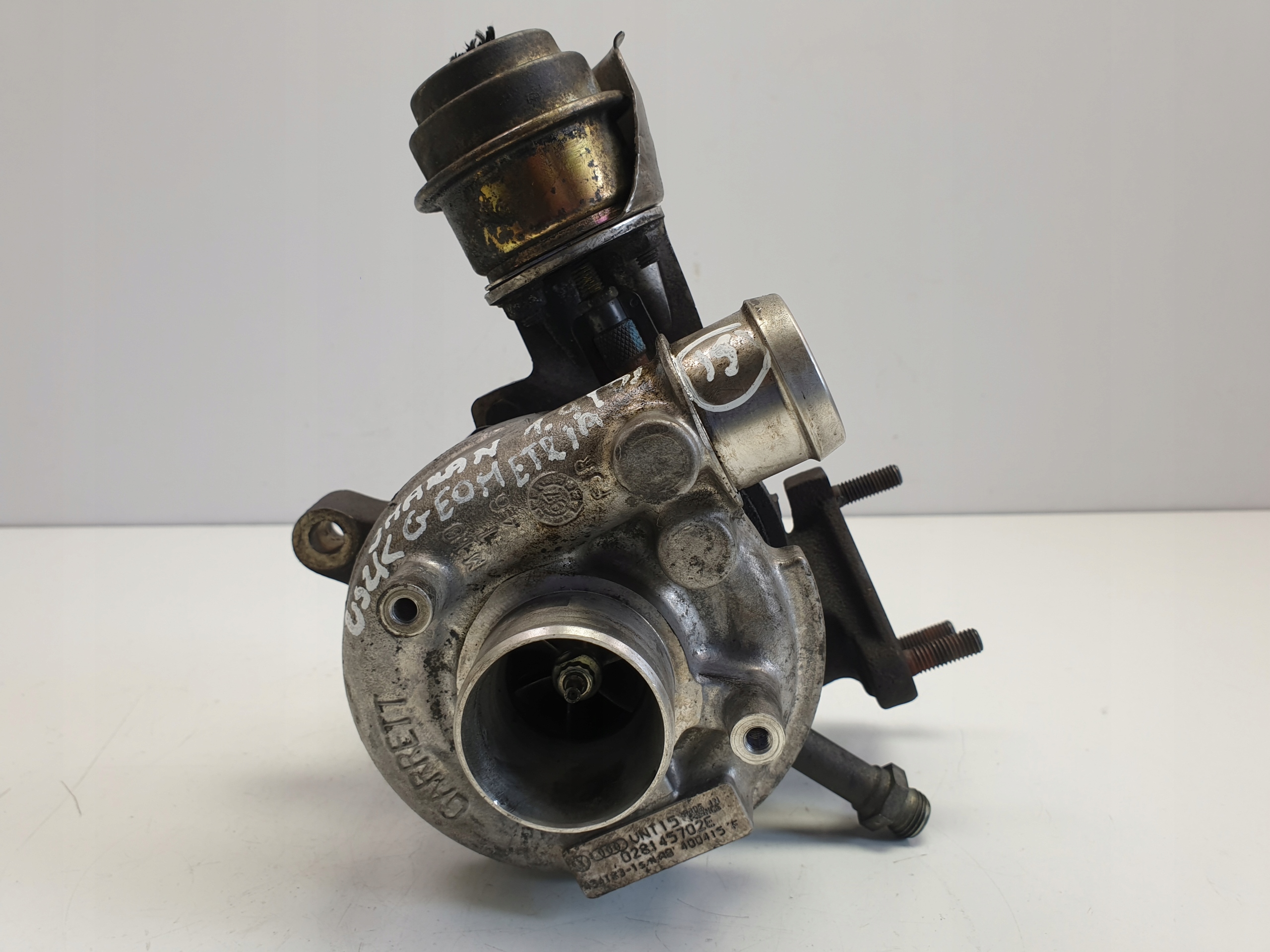 VW Sharan 1.9 TDI турбокомпресор turbo 028145702e