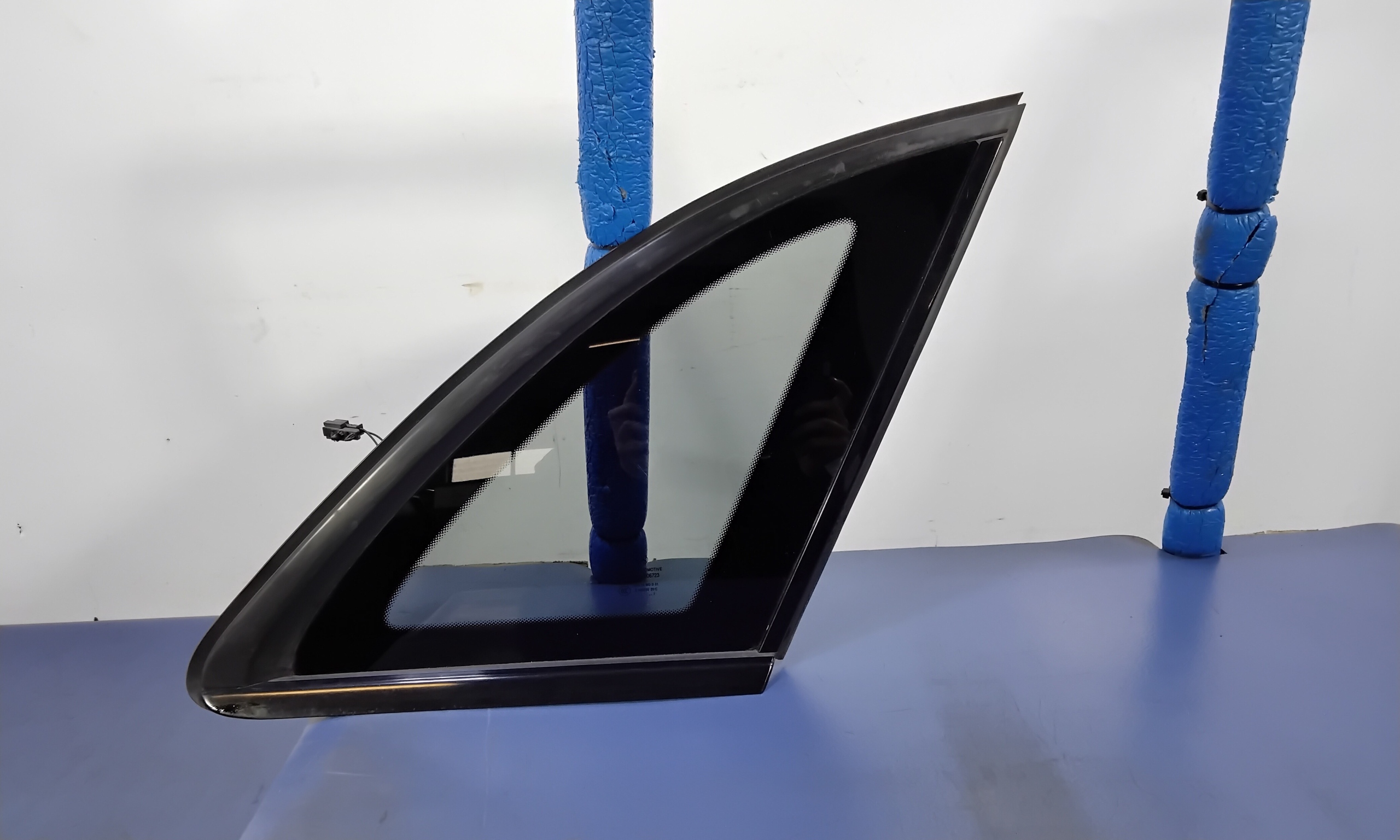 MERCEDES B W246 SZYBA KAROSERYJNA TYŁ PRAWA 11