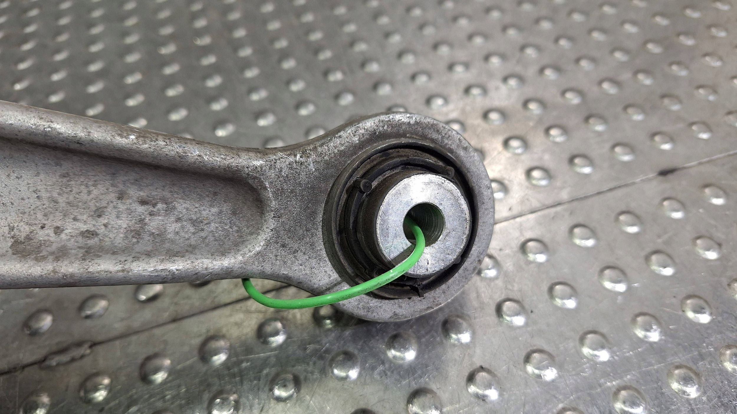 Querlenker rechts heck 6768790 BMW E60 E61 E63 E64