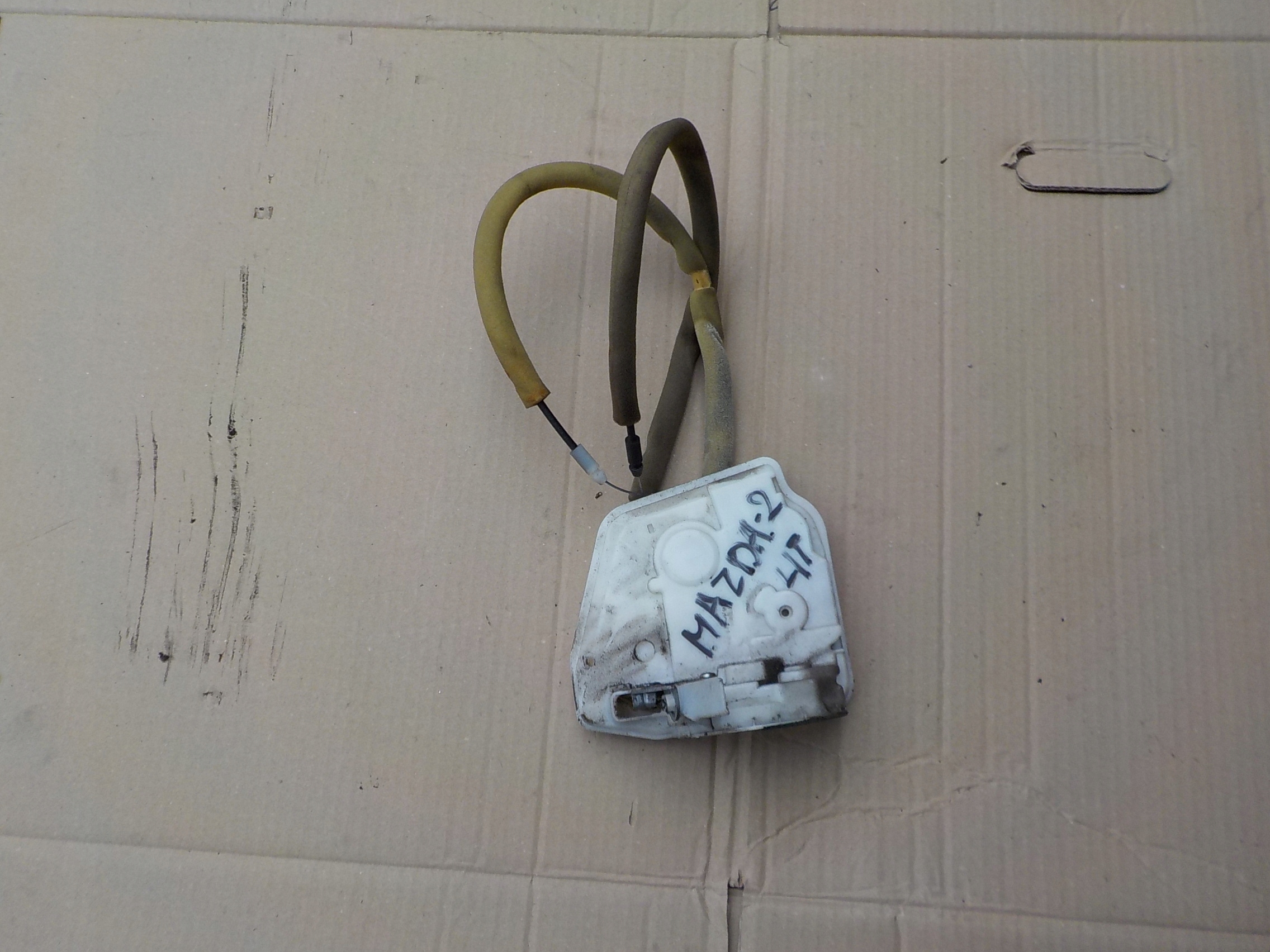 lock left rear part mazda 2 DE 2009r