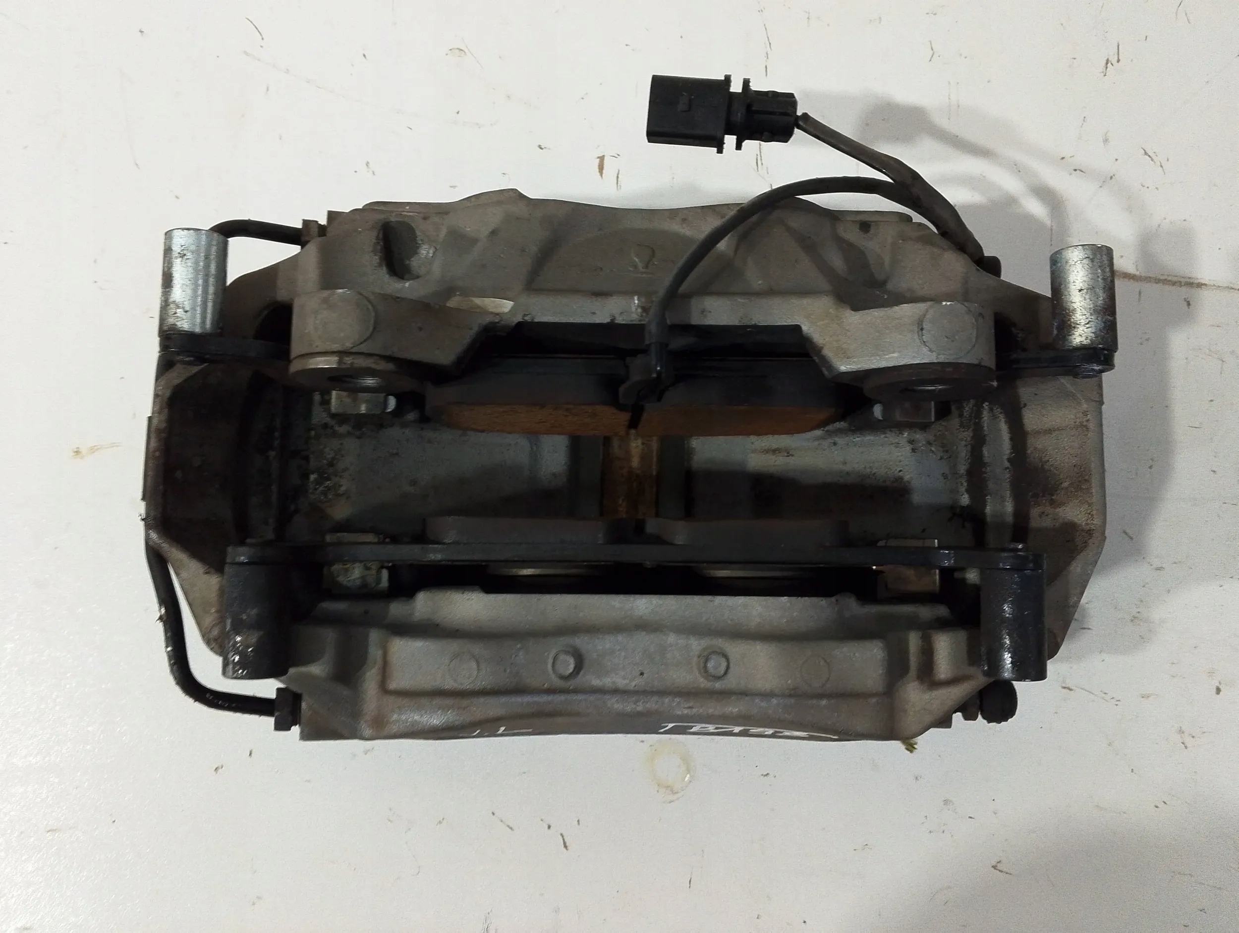 Audi A4 B9 / A5 F5 caliper brake front left ACF002 (B198)