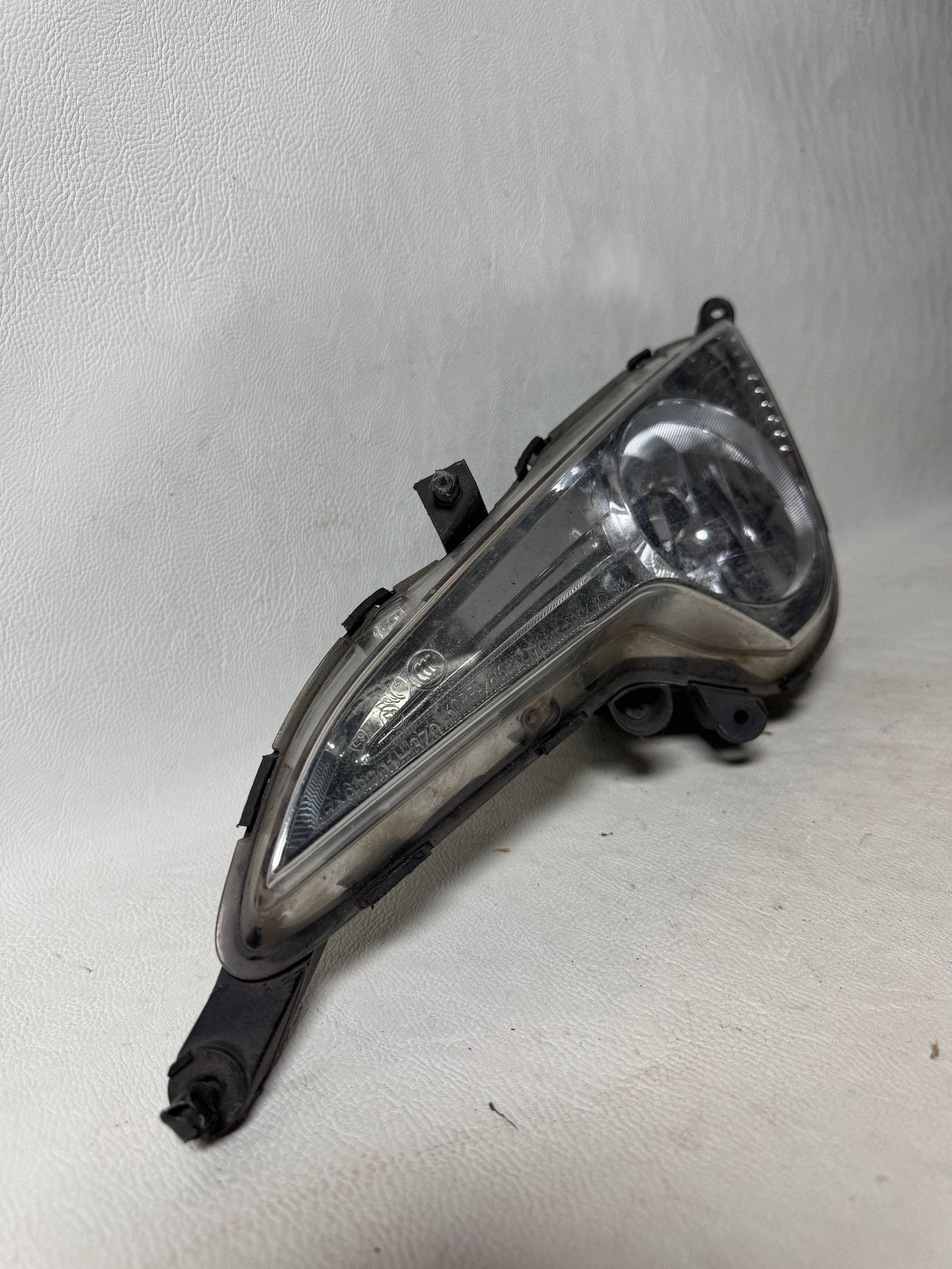 HYUNDAI i40 Nebelscheinwerfer links 92201-37010