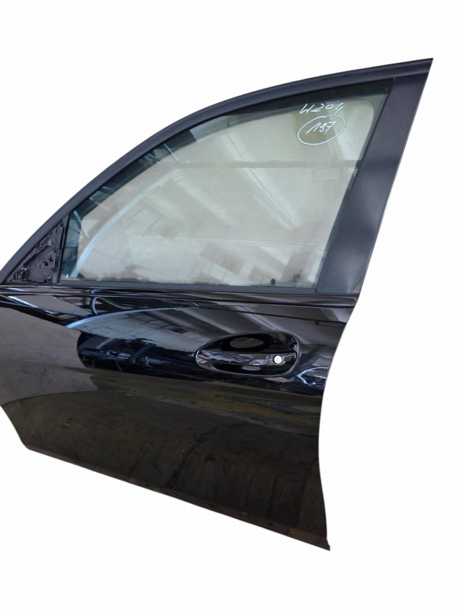 door complete front front left MERCEDES C W204 LIFT colour 197
