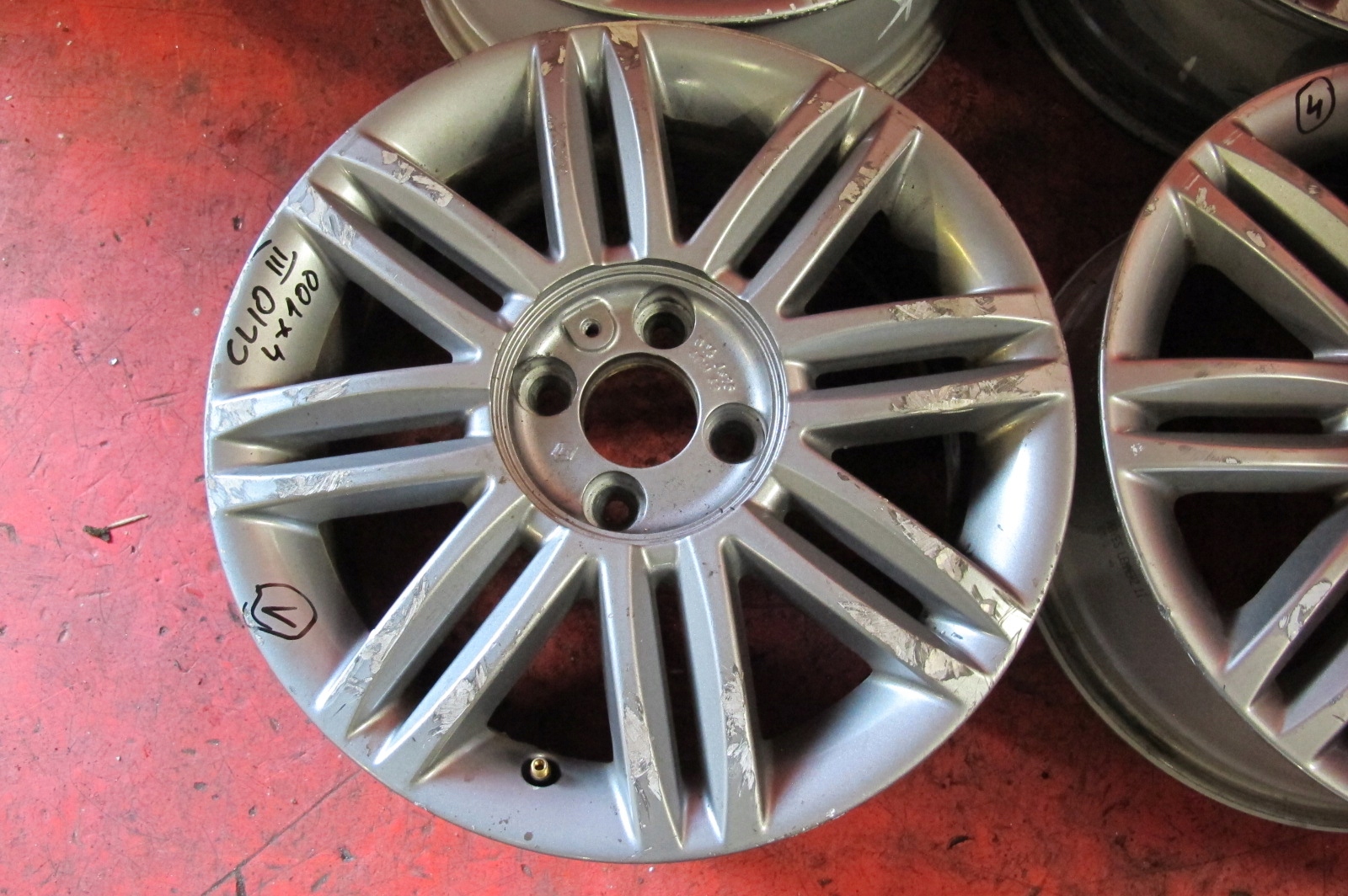 RENAULT CLIO 3 III discs aluminium 16'' 4x100 6.5J ET43 KOMPLET