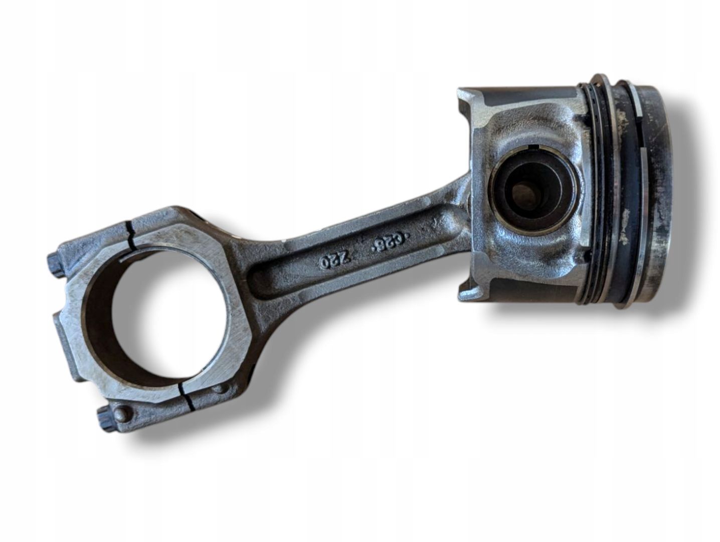 piston with connecting rod Chevrolet Captiva C100 2008 25182669
