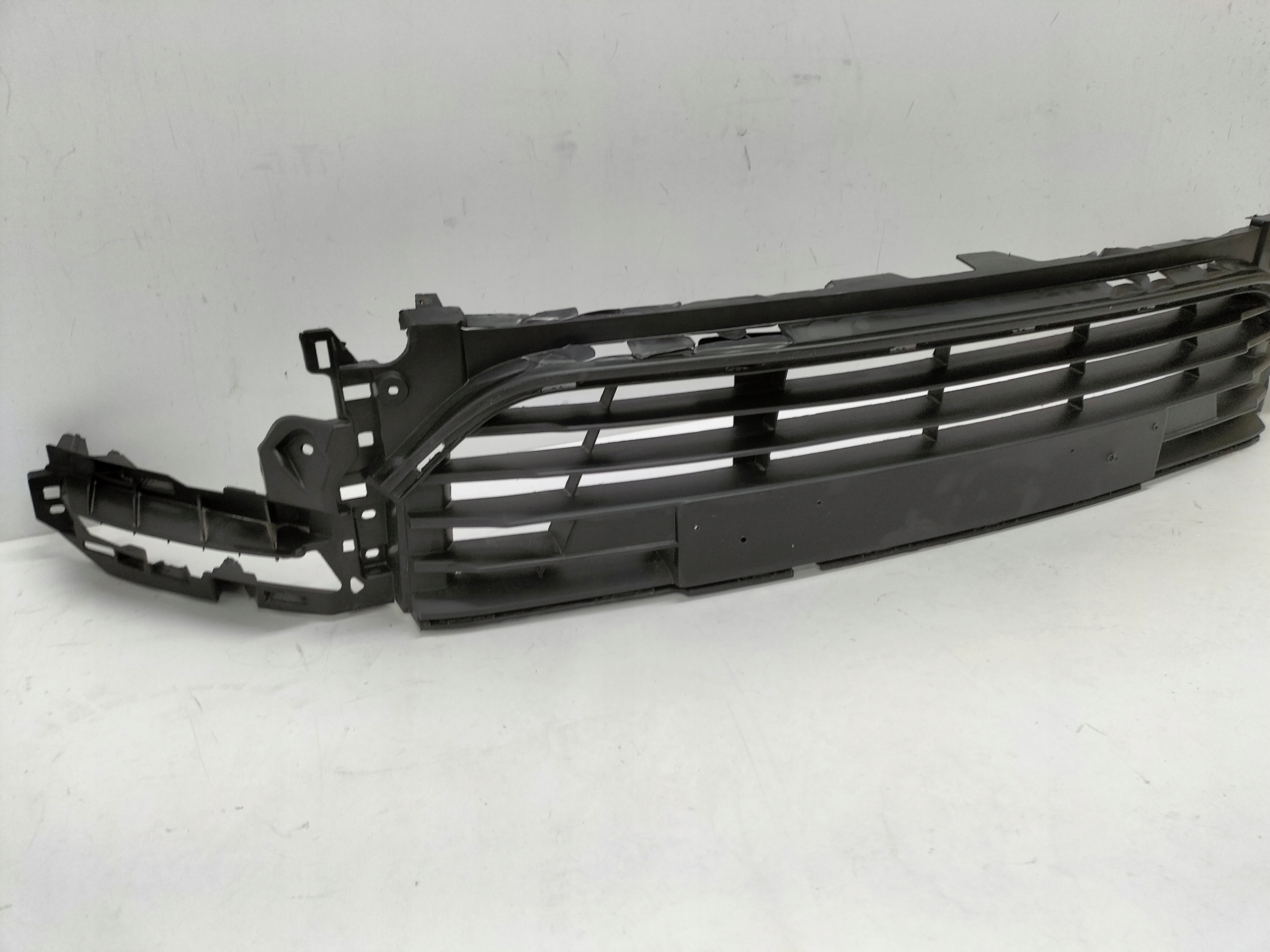 grille grid central of a bumper front RENAULT CLIO 4 IV LIFT 16
