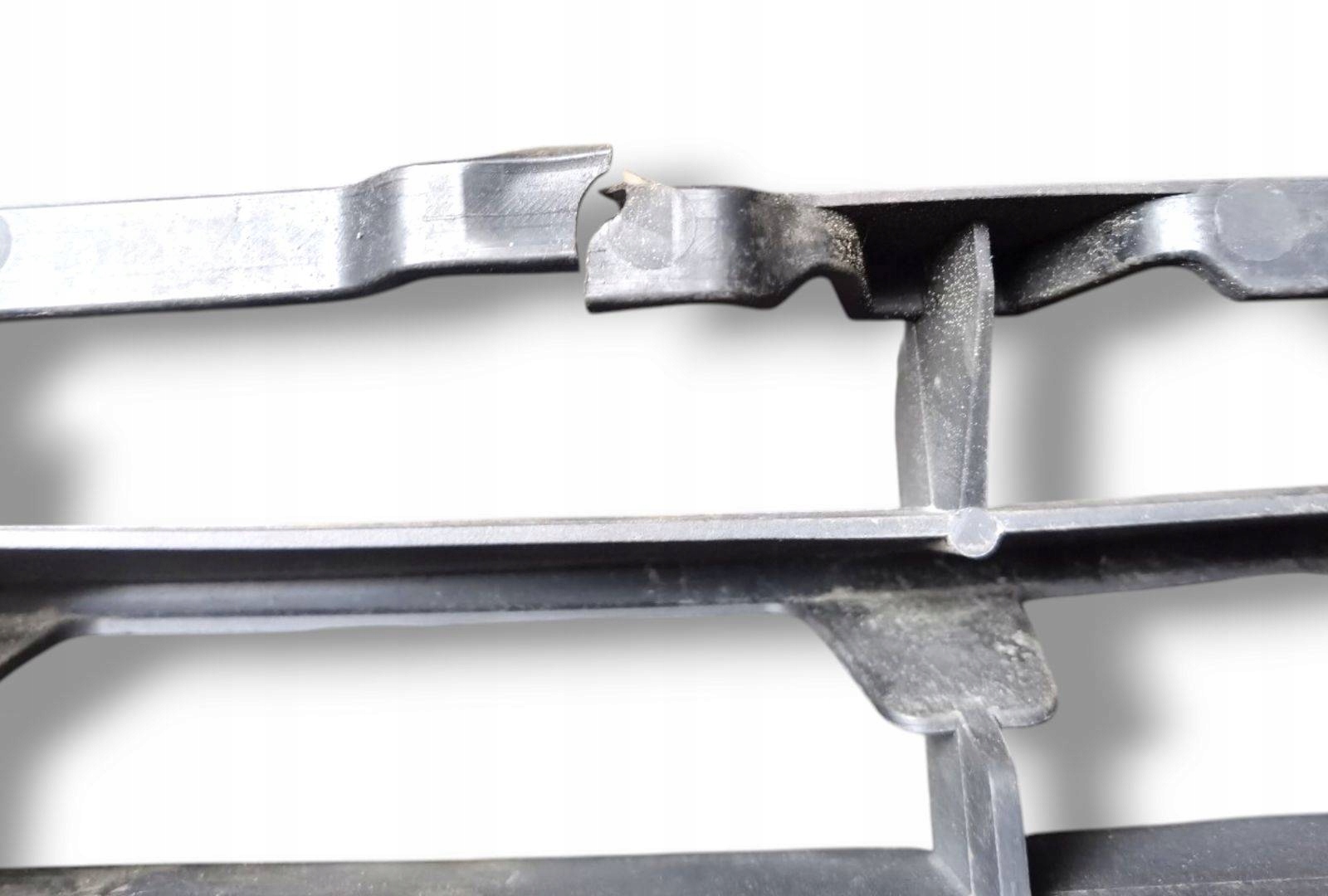 lüftungsgitter der stoßstange Peugeot 207 facelift 2011 9688074377