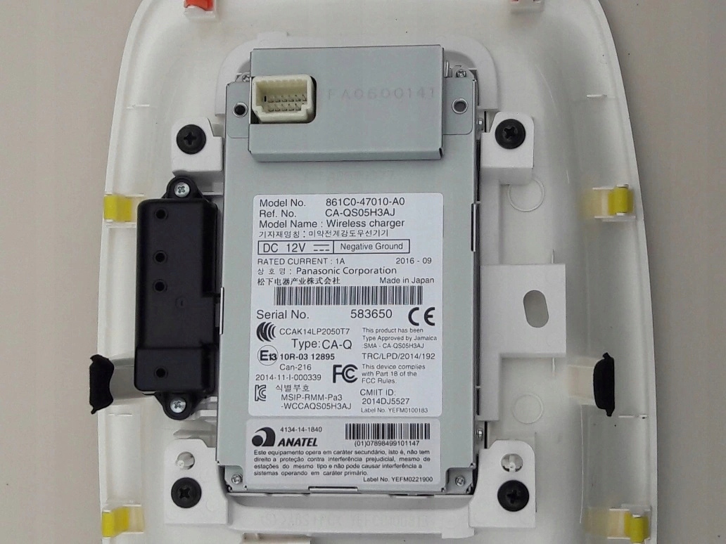 TOYOTA PRIUS IV XV50 зарядка для телефона 15-