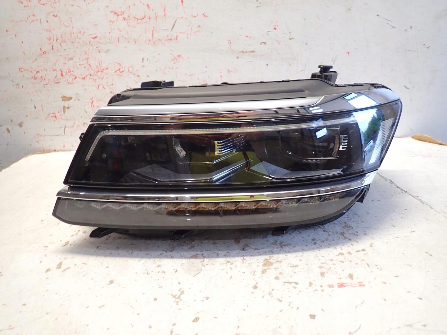 light front front left VW TIGUAN II 2015- FULL LED 5NN941081C