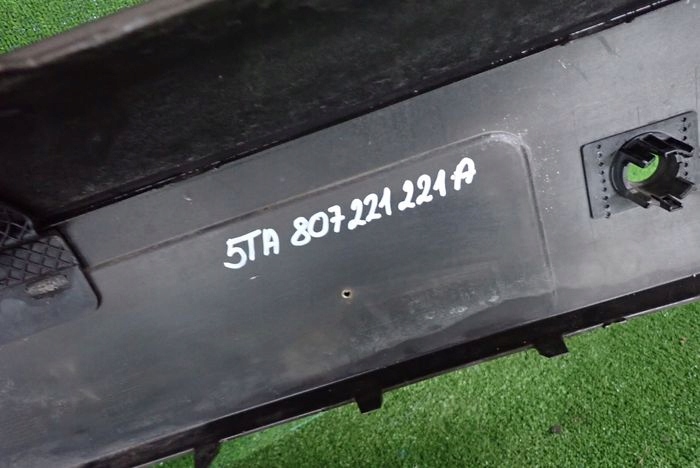 VW TOURAN 15- Frontstoßstange vorne