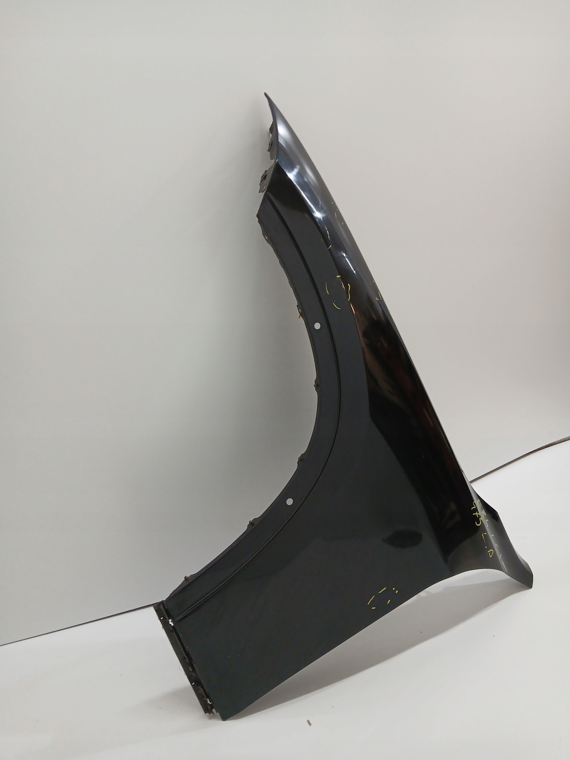 fender left front BMW X1 E84 LIFT 475