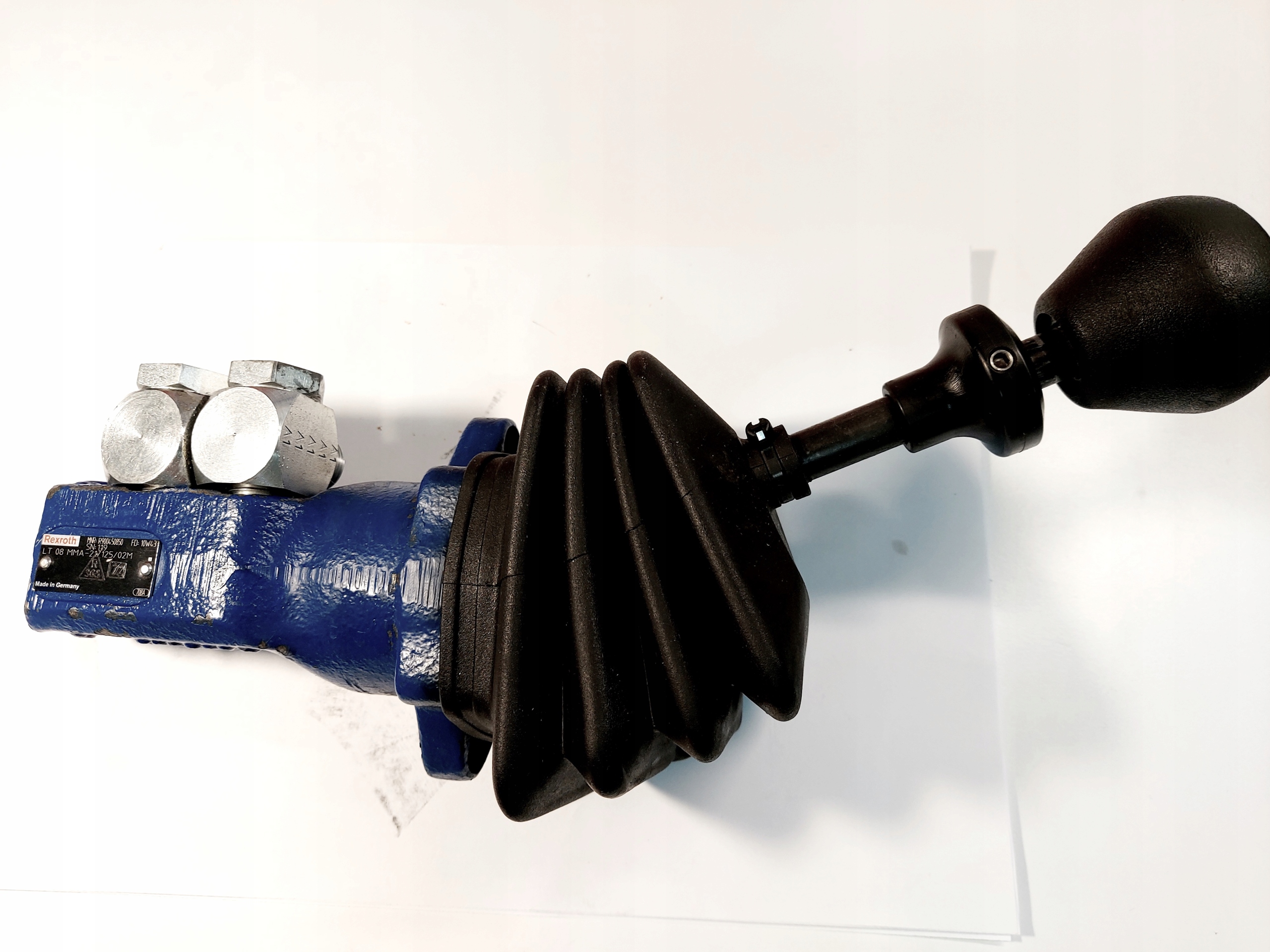 REXROTH Zawor hamulcowy R900450950